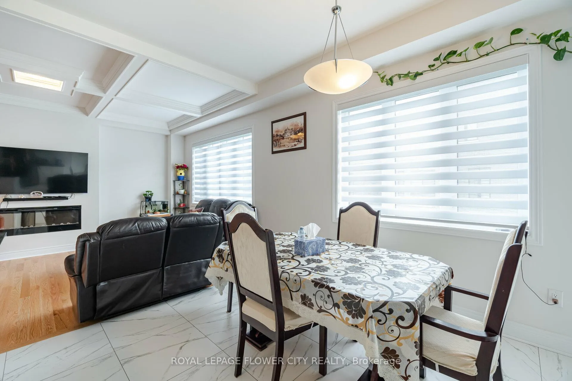 Photo 19 of 36 Icon Street S, Brampton, Sandringham-Wellington North — HOMEH