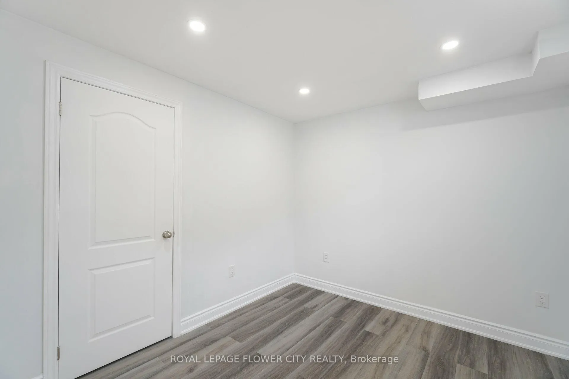 Photo 41 of 36 Icon Street S, Brampton, Sandringham-Wellington North — HOMEH