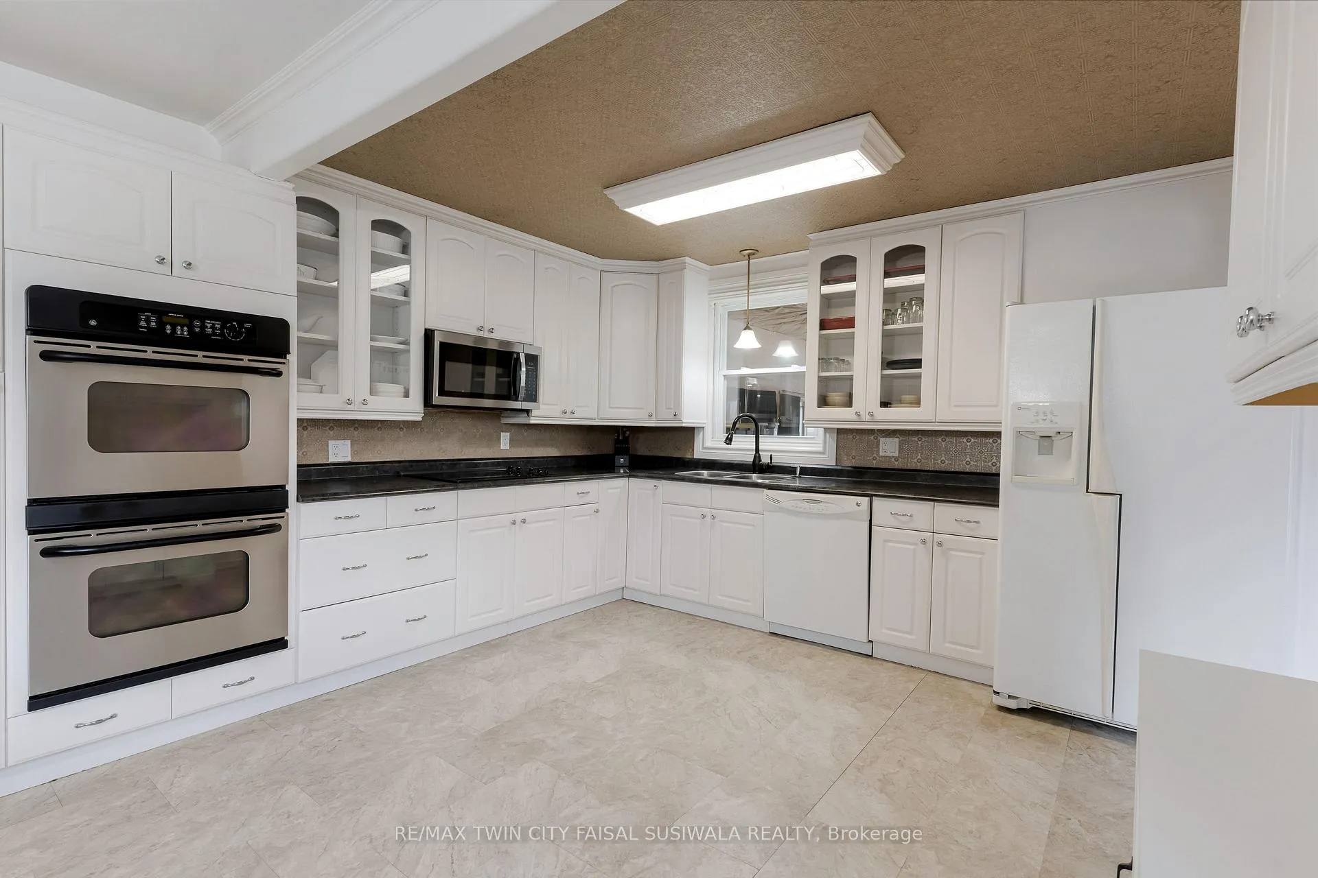 Photo 18 of 83 Dunsdon Street, Brantford — HOMEH