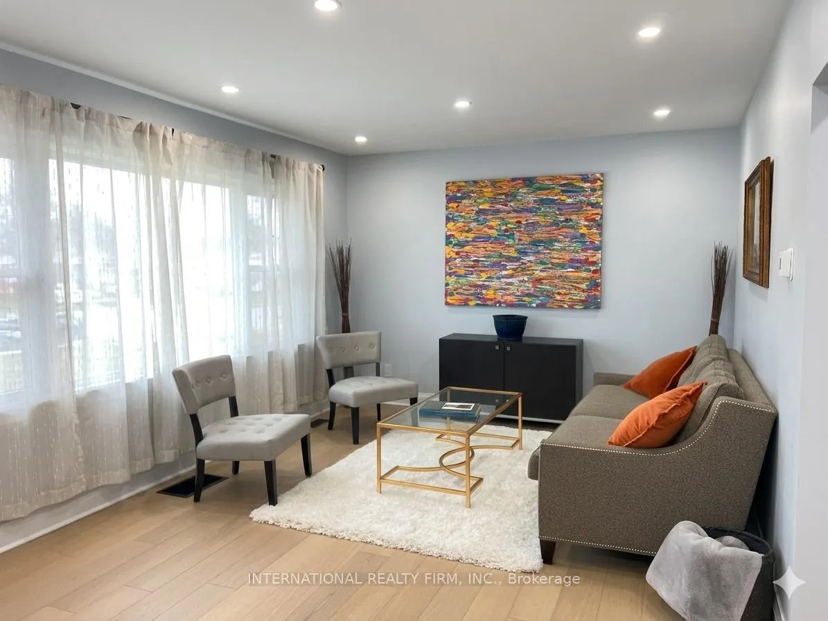 Photo 7 of 9 Admiral Road, St. Catharines, Secord Woods — HOMEH