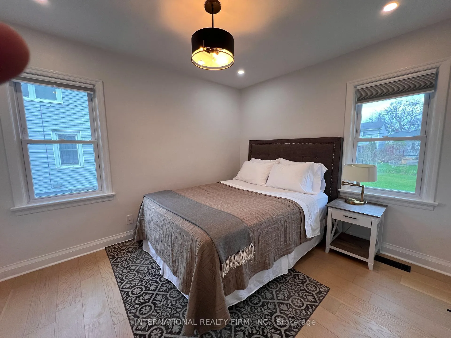 Photo 8 of 9 Admiral Road, St. Catharines, Secord Woods — HOMEH
