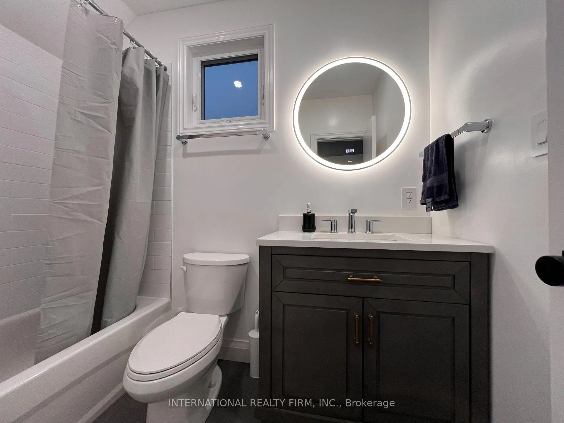 Photo 11 of 9 Admiral Road, St. Catharines, Secord Woods — HOMEH