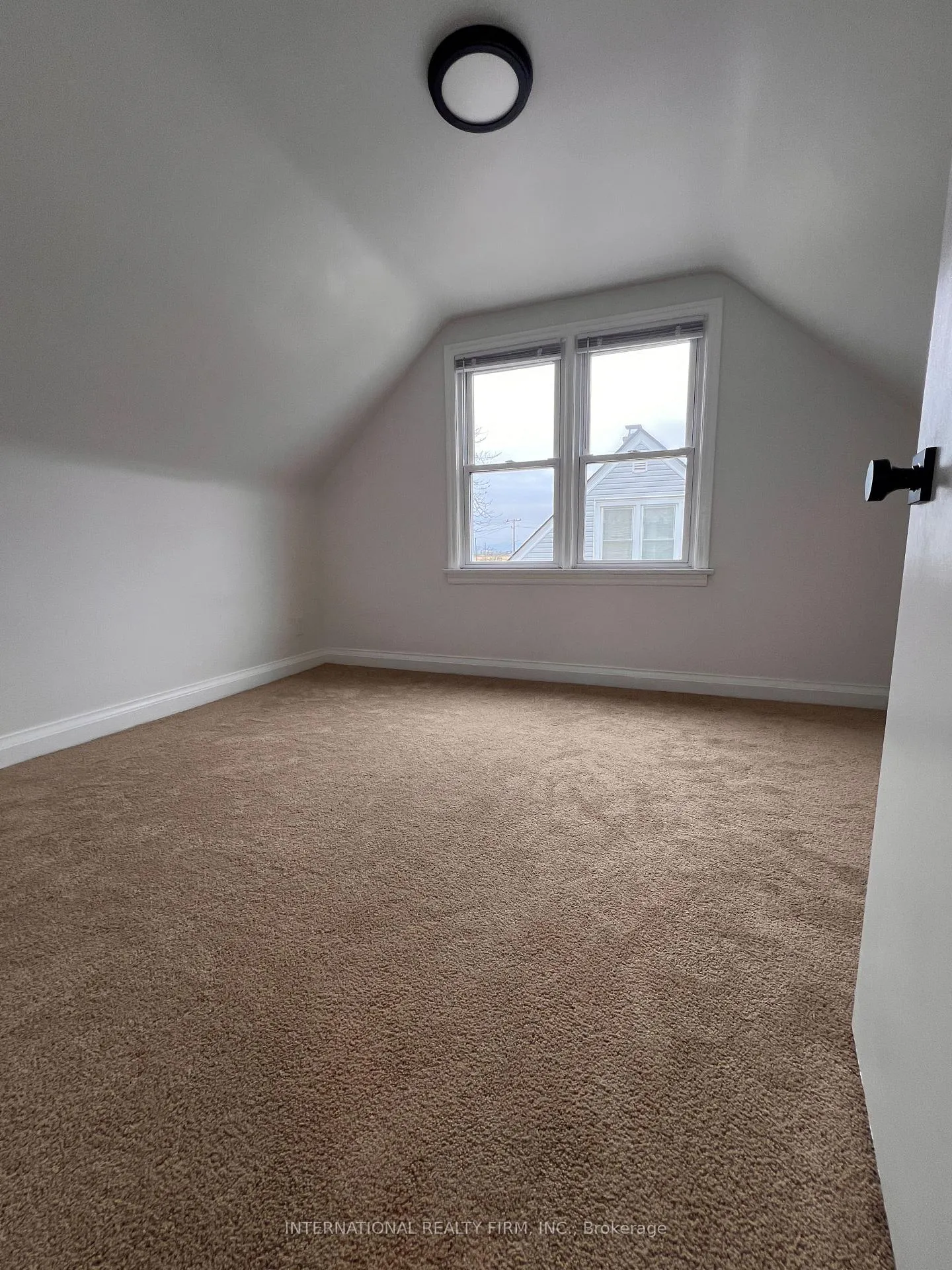 Photo 14 of 9 Admiral Road, St. Catharines, Secord Woods — HOMEH