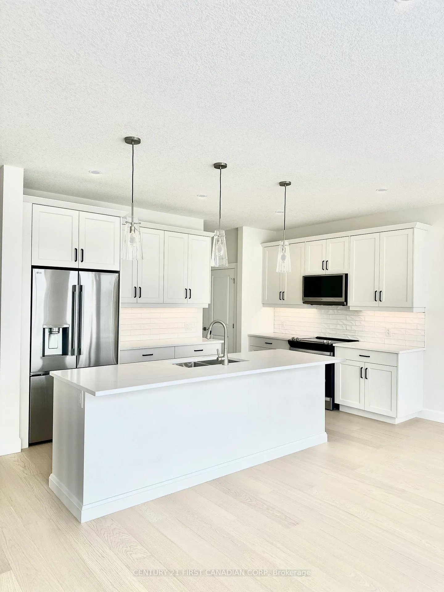 Photo 15 of 844 Gatestone Road, London, South U — HOMEH