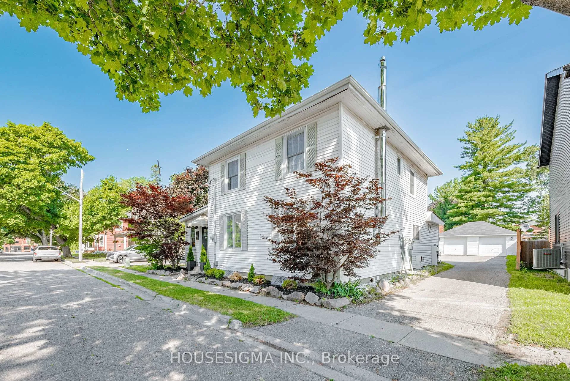 Photo 3 of 26 Park Street, Clarington, Orono — HOMEH