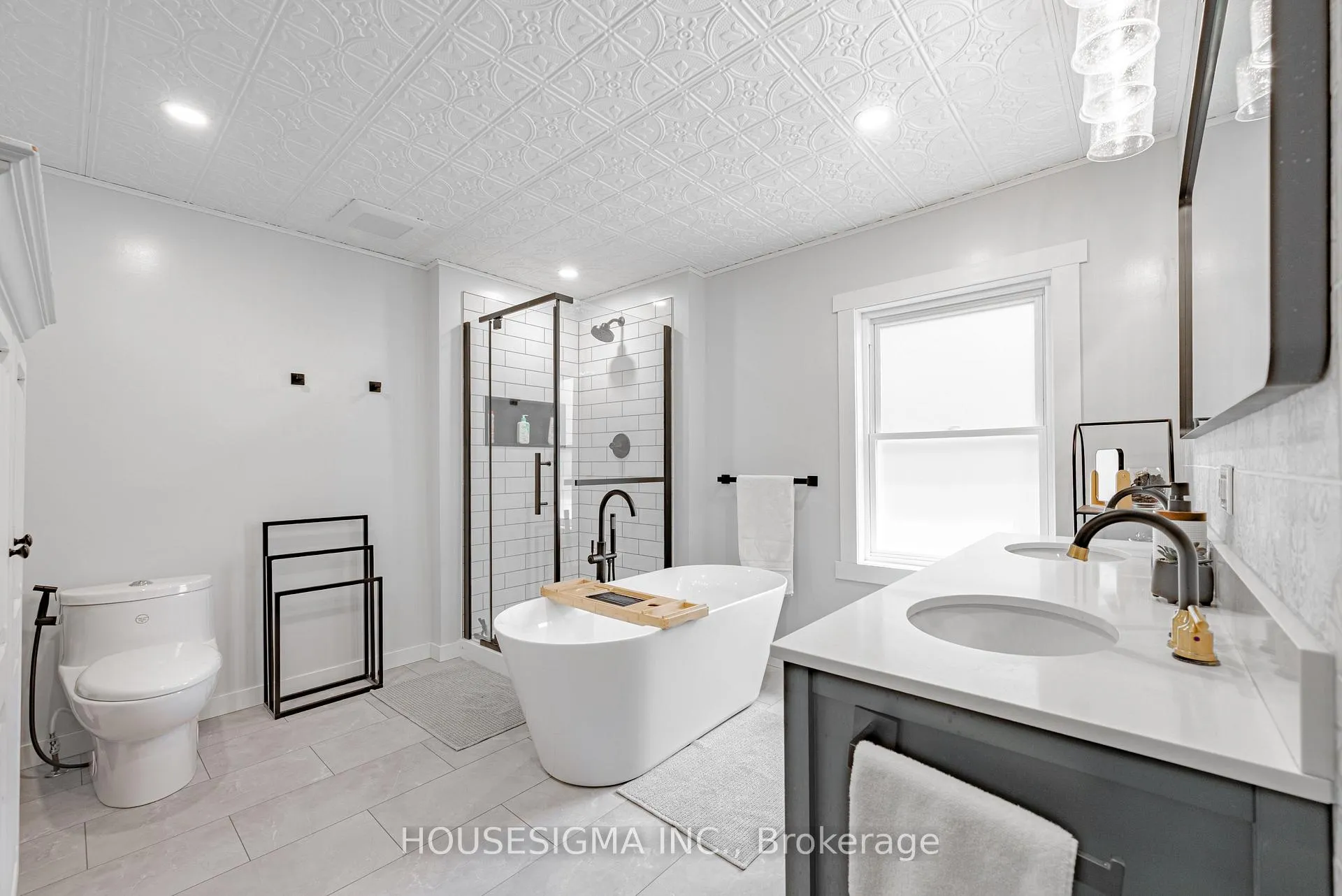 Photo 31 of 26 Park Street, Clarington, Orono — HOMEH
