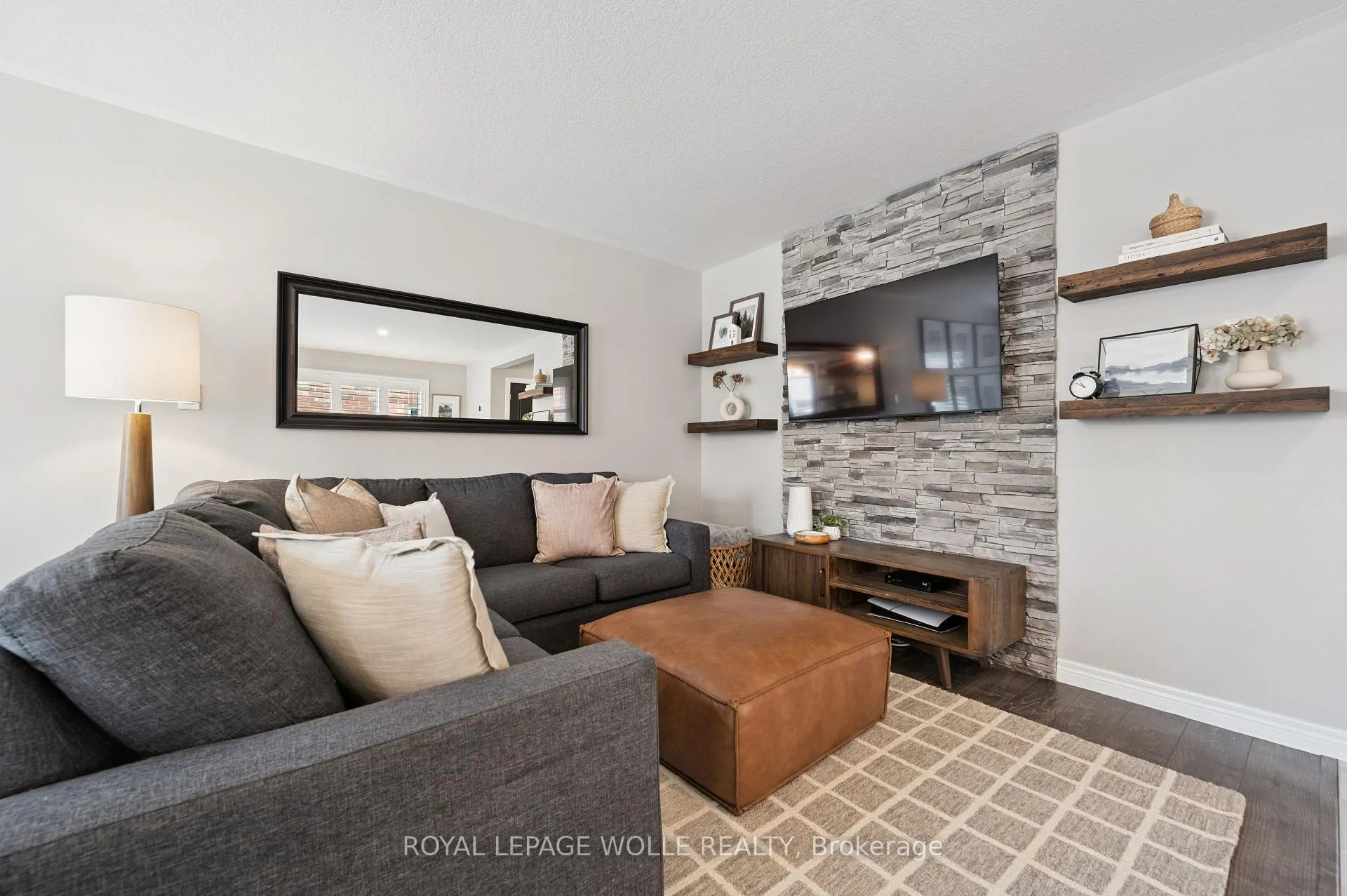 Photo 6 of 346 Finoro Crescent, Woolwich — HOMEH