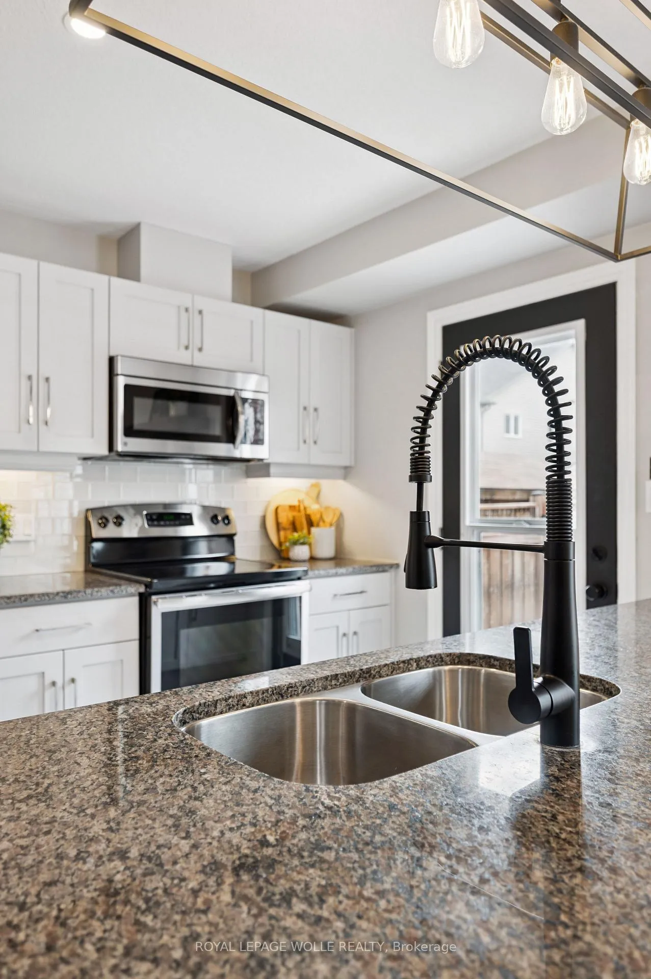 Photo 10 of 346 Finoro Crescent, Woolwich — HOMEH