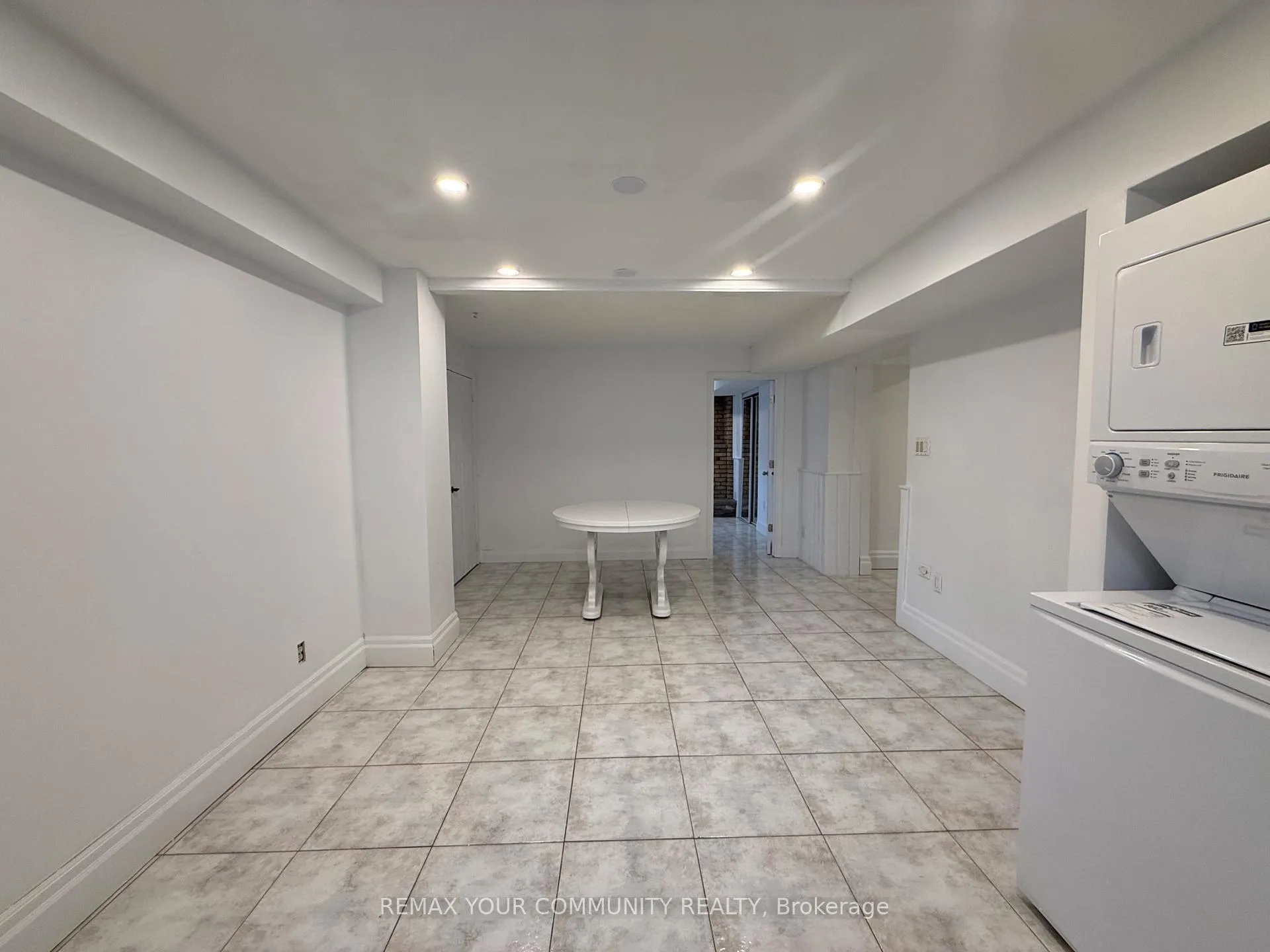 Photo 6 of 103 Wigwoss Drive, Vaughan, East Woodbridge — HOMEH