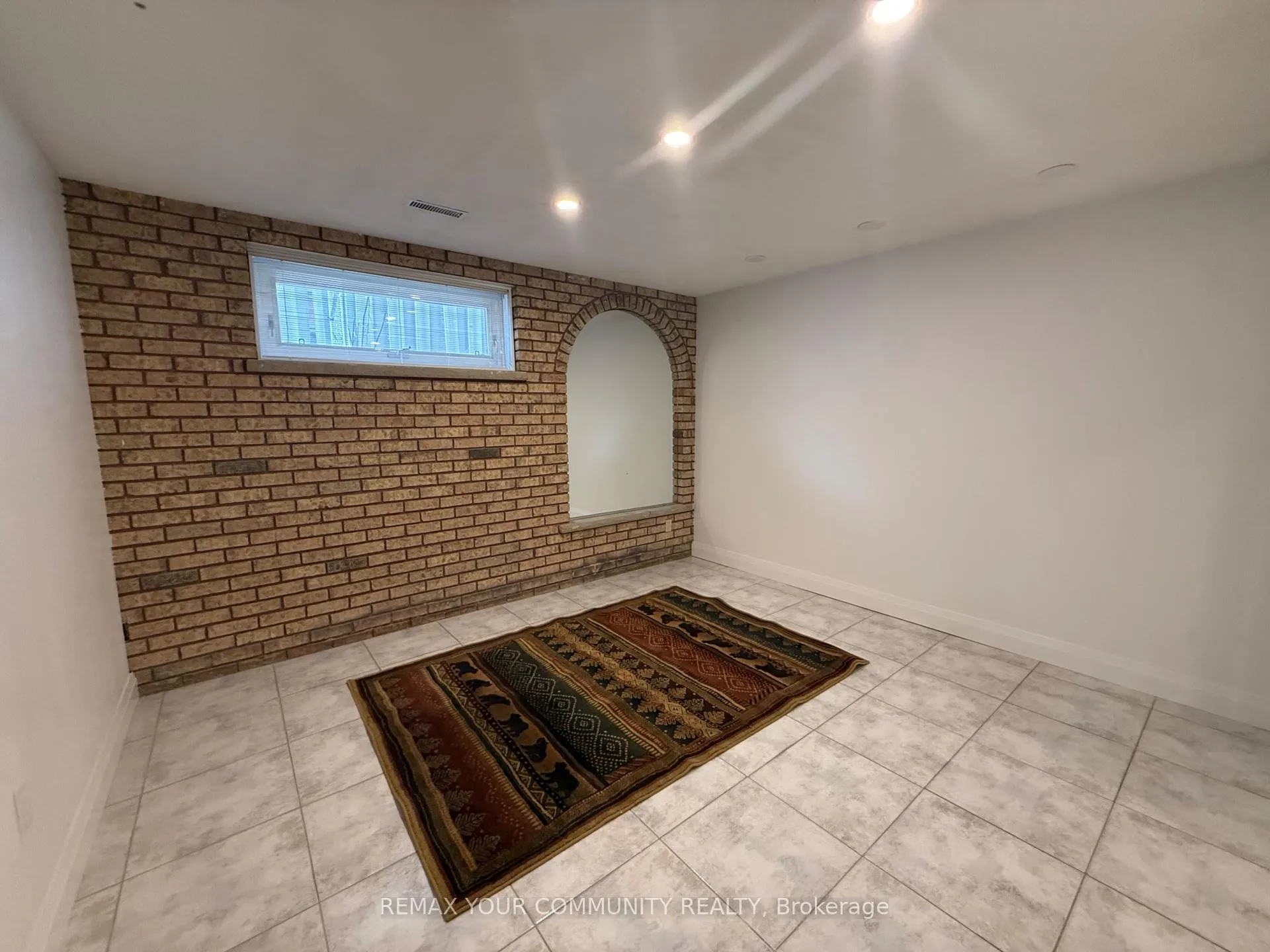 Photo 10 of 103 Wigwoss Drive, Vaughan, East Woodbridge — HOMEH