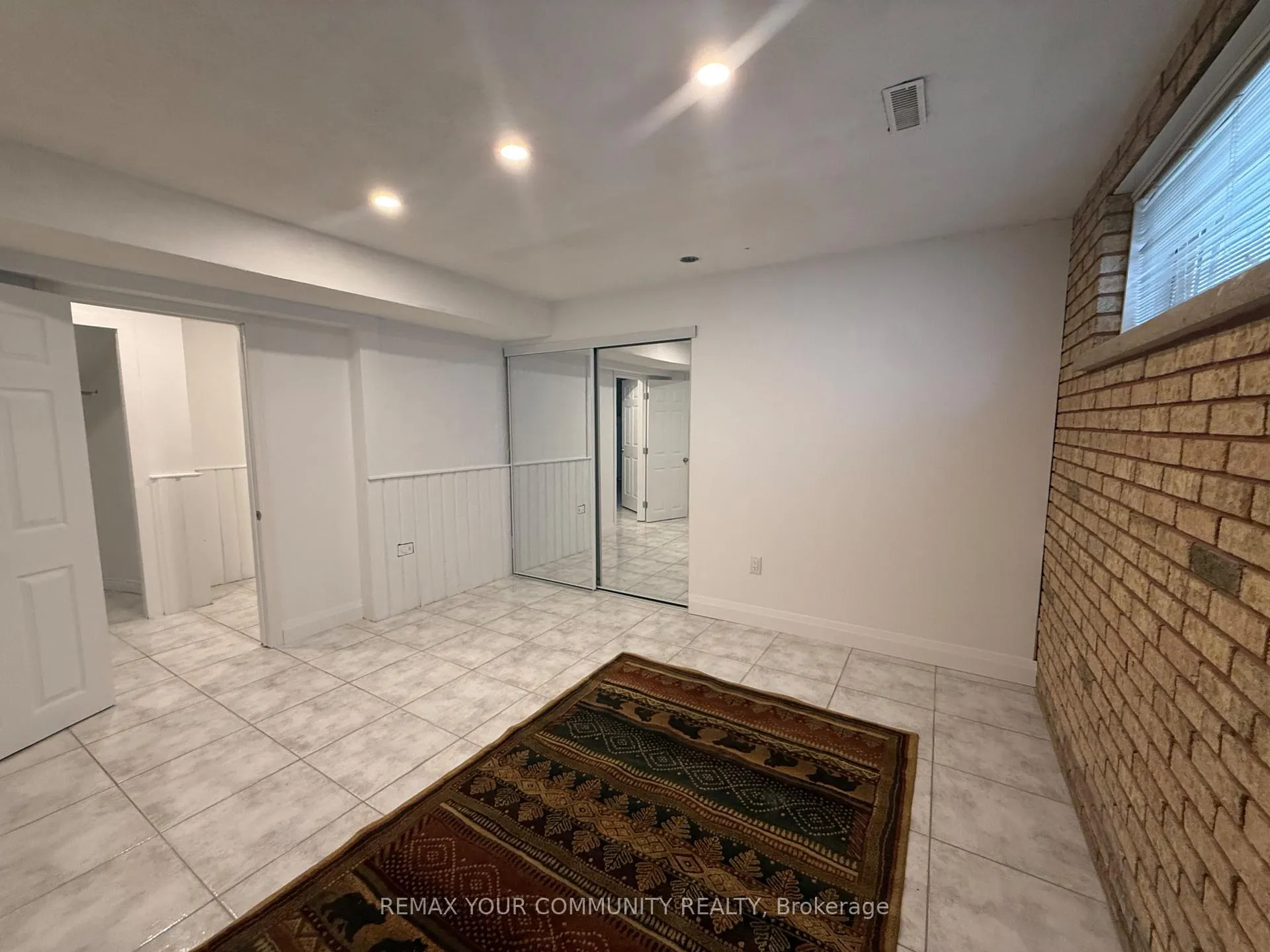 Photo 11 of 103 Wigwoss Drive, Vaughan, East Woodbridge — HOMEH