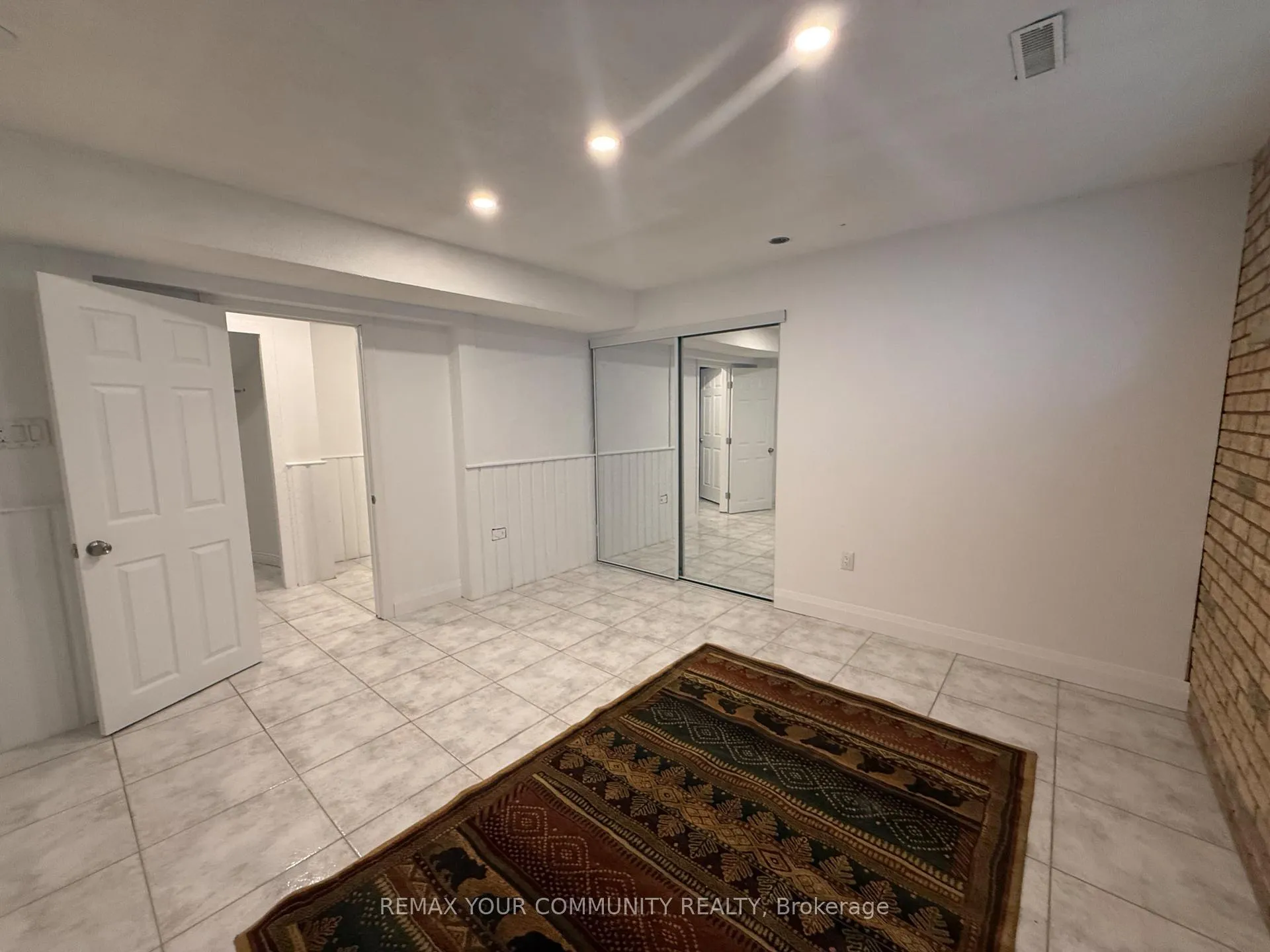 Photo 12 of 103 Wigwoss Drive, Vaughan, East Woodbridge — HOMEH