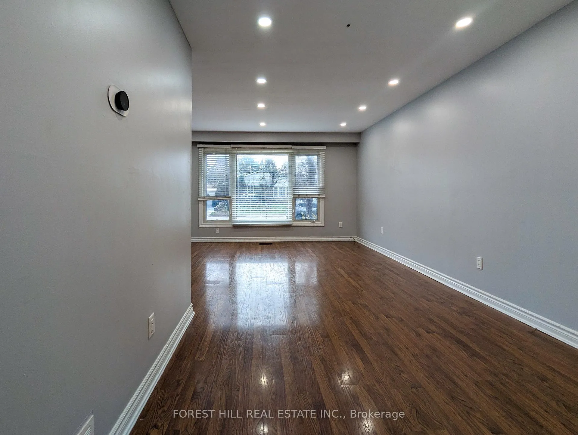 Photo 6 of Unit MAIN, 7 Burbank Pl, Barrie, Wellington — HOMEH