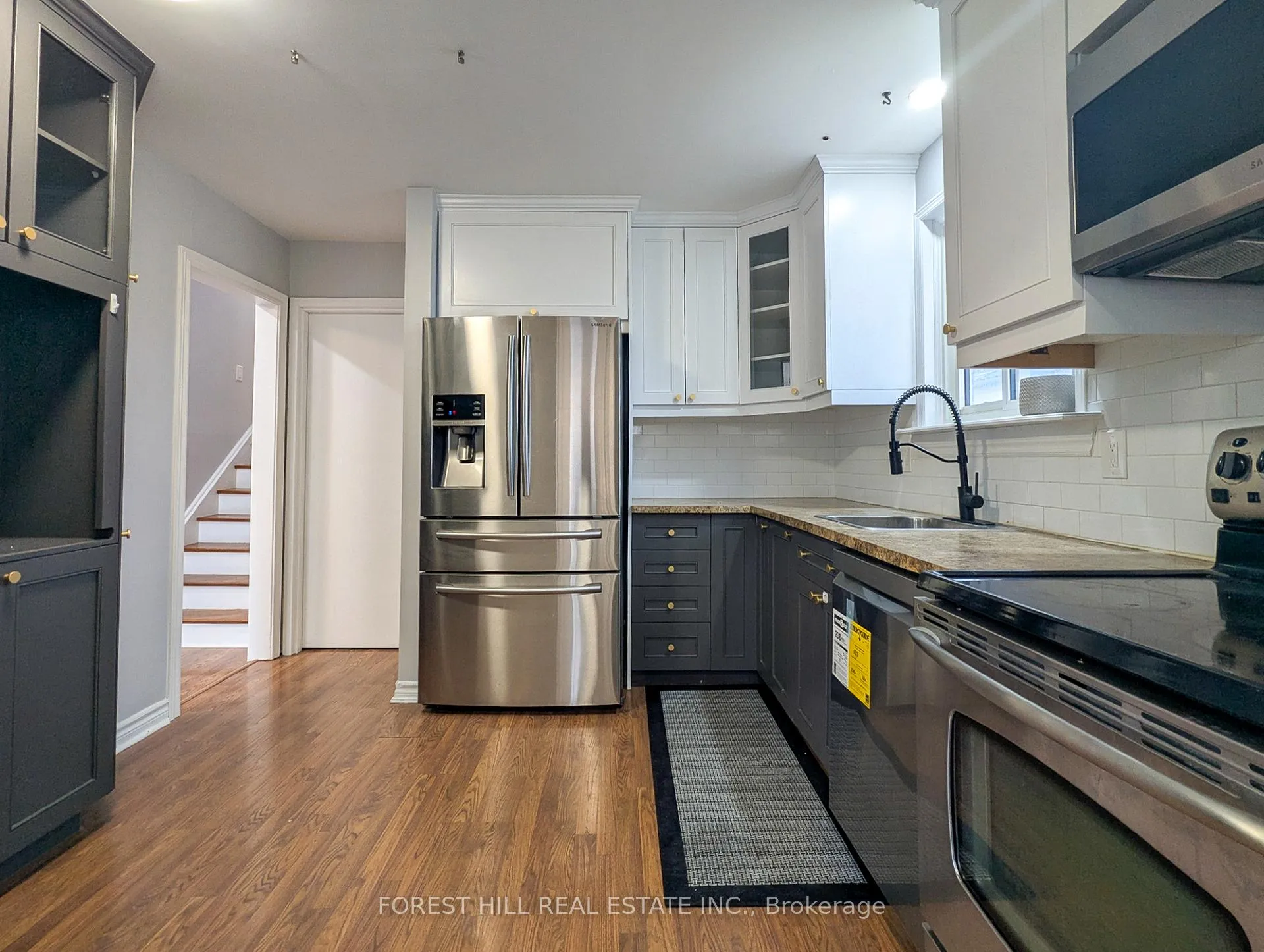 Photo 8 of Unit MAIN, 7 Burbank Pl, Barrie, Wellington — HOMEH