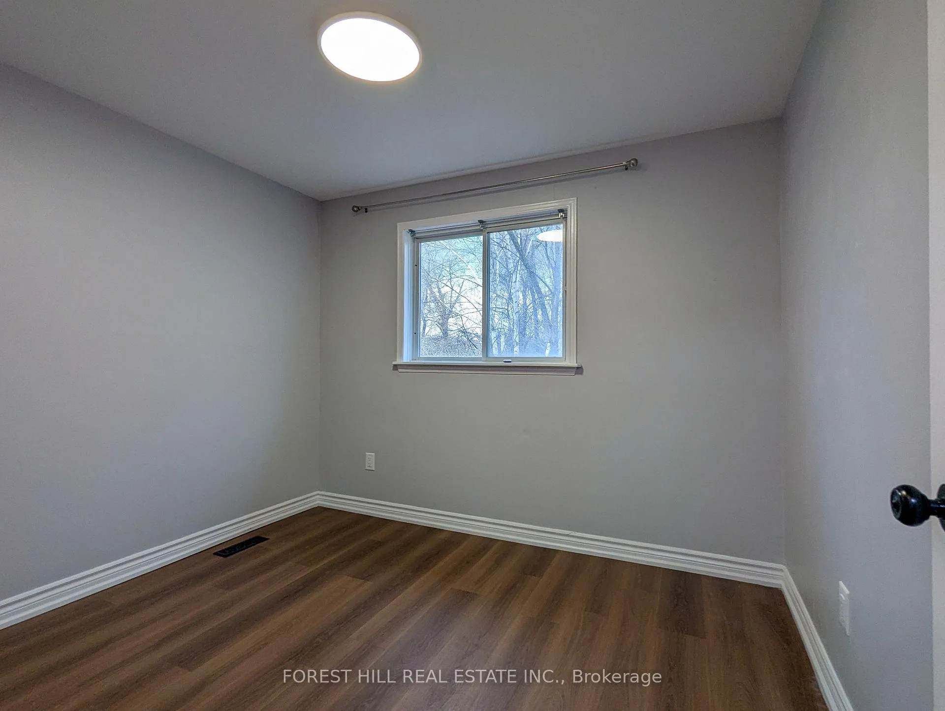 Photo 18 of Unit MAIN, 7 Burbank Pl, Barrie, Wellington — HOMEH