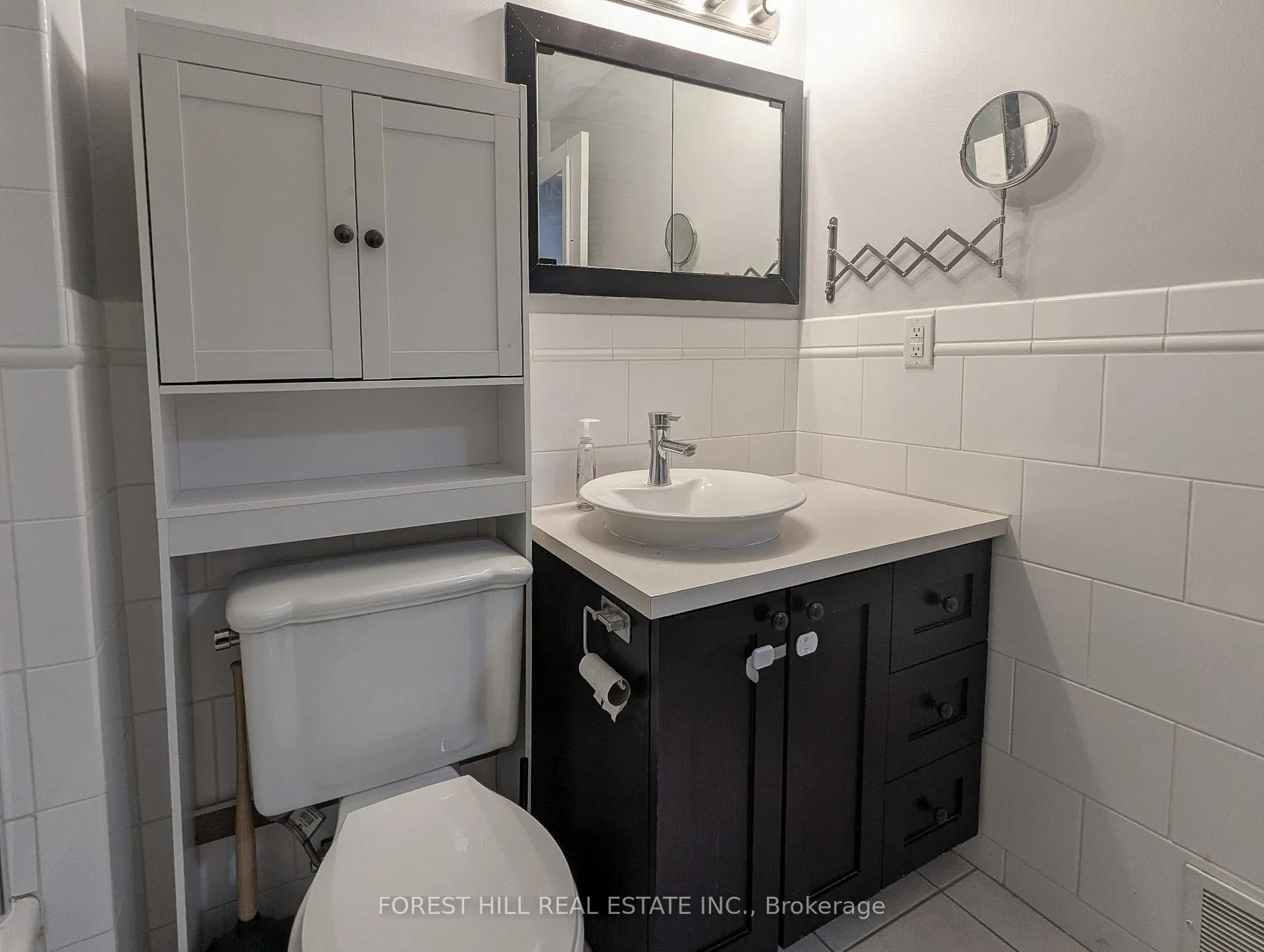 Photo 24 of Unit MAIN, 7 Burbank Pl, Barrie, Wellington — HOMEH