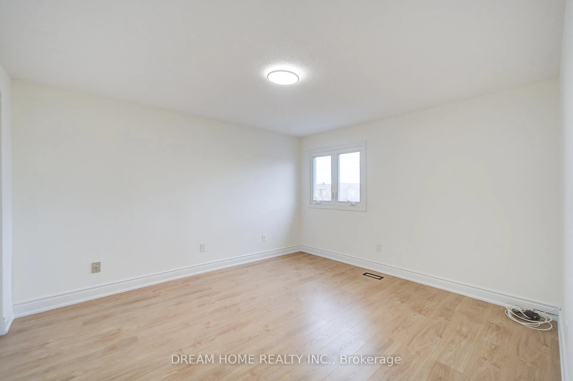 Photo 16 of 10 Karen Miles Crescent, Markham, Middlefield — HOMEH