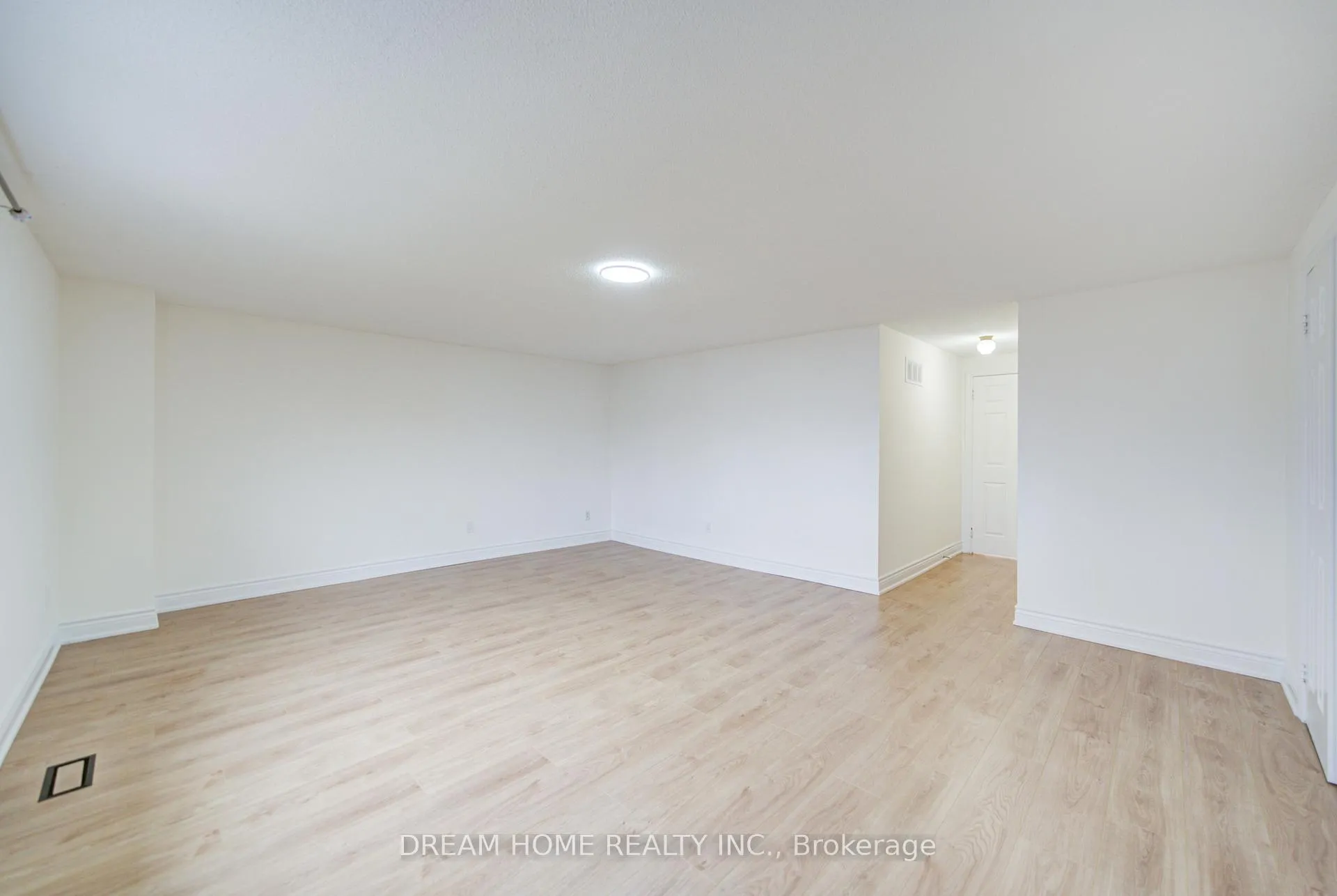 Photo 17 of 10 Karen Miles Crescent, Markham, Middlefield — HOMEH
