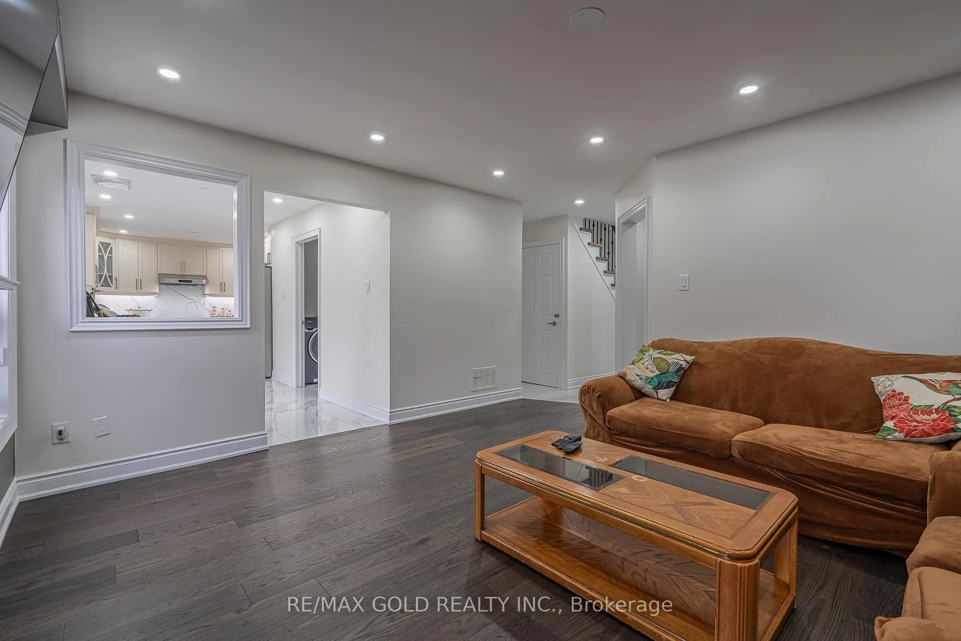 Photo 7 of 6 Meadow Glade Road, Brampton, Sandringham-Wellington — HOMEH