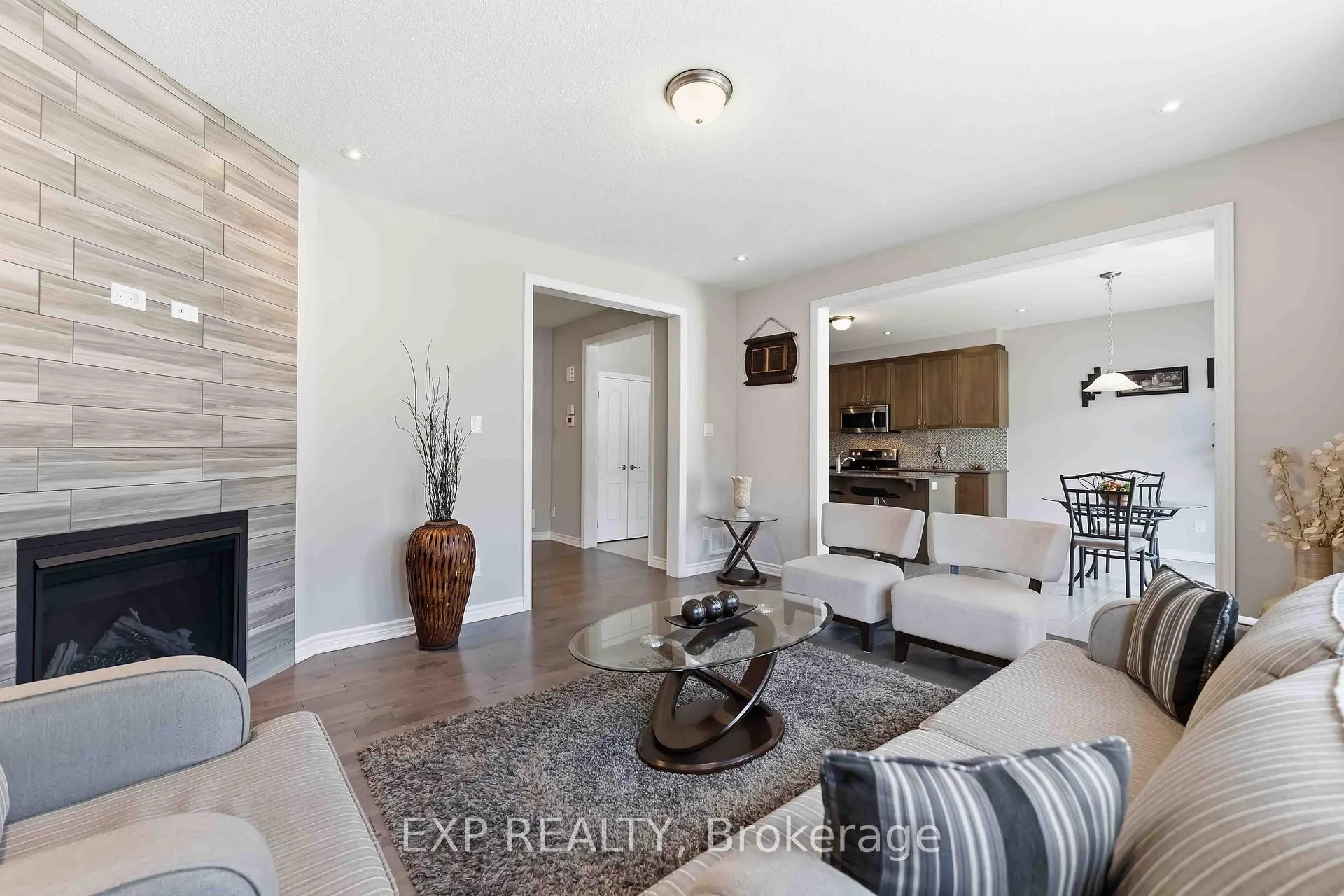 Photo 14 of 220 Willowdusk Street, Ottawa, Kanata - Emerald Meadows/Trailwest — HOMEH