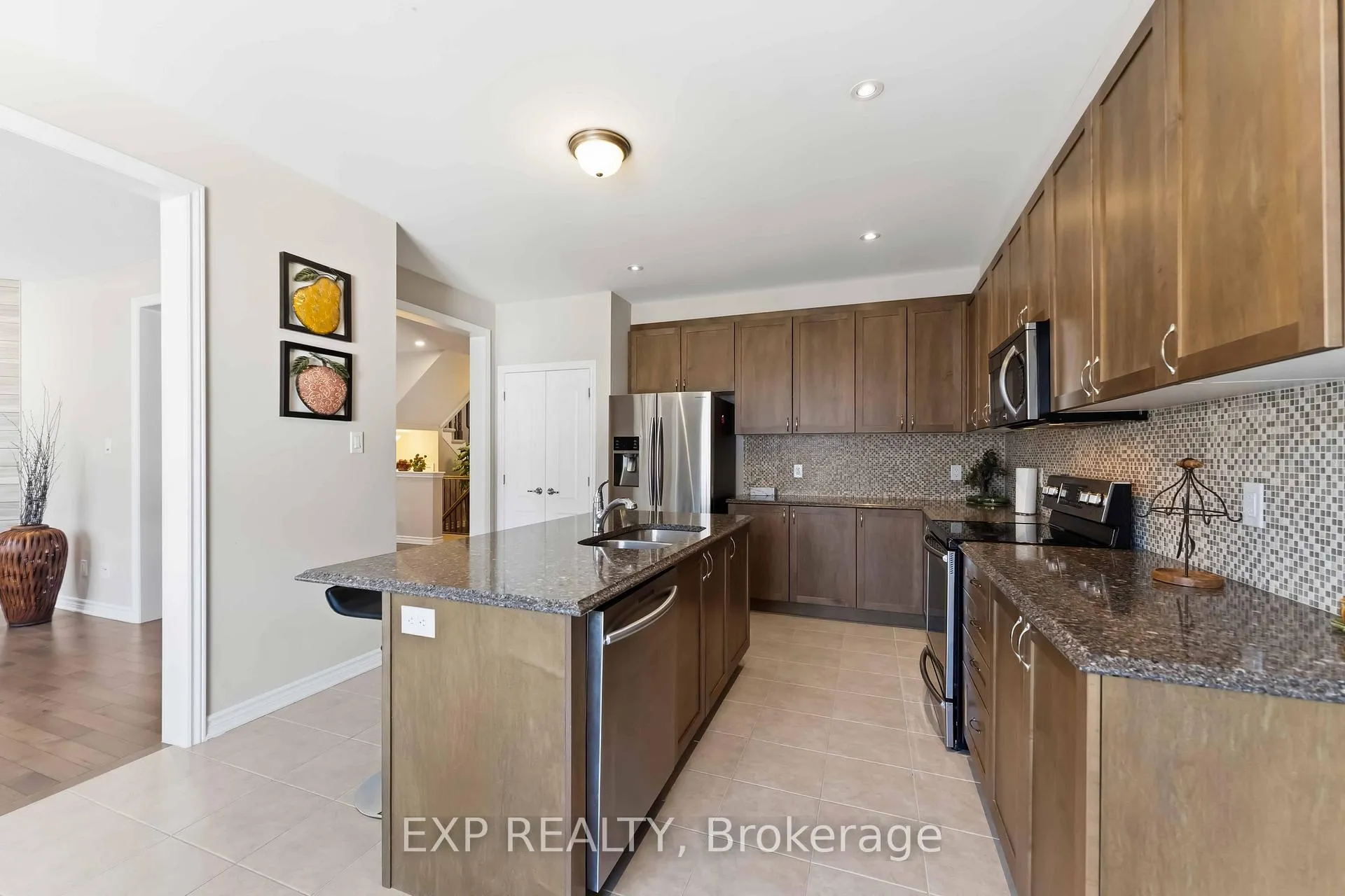 Photo 20 of 220 Willowdusk Street, Ottawa, Kanata - Emerald Meadows/Trailwest — HOMEH