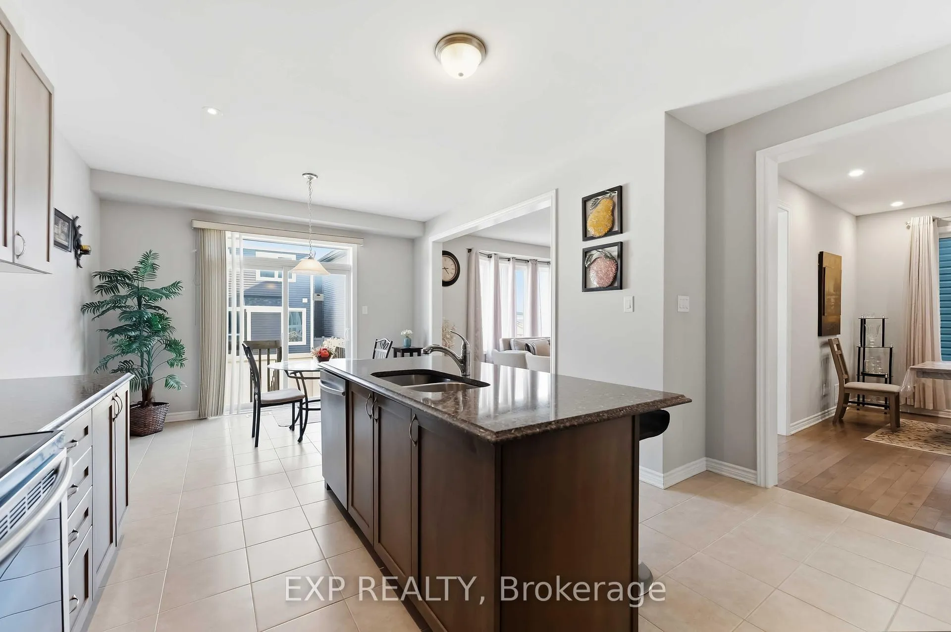 Photo 21 of 220 Willowdusk Street, Ottawa, Kanata - Emerald Meadows/Trailwest — HOMEH