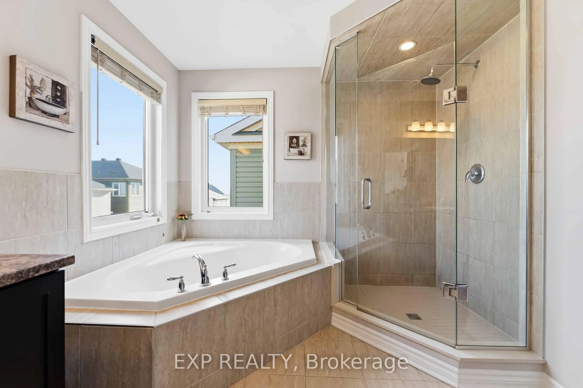 Photo 27 of 220 Willowdusk Street, Ottawa, Kanata - Emerald Meadows/Trailwest — HOMEH