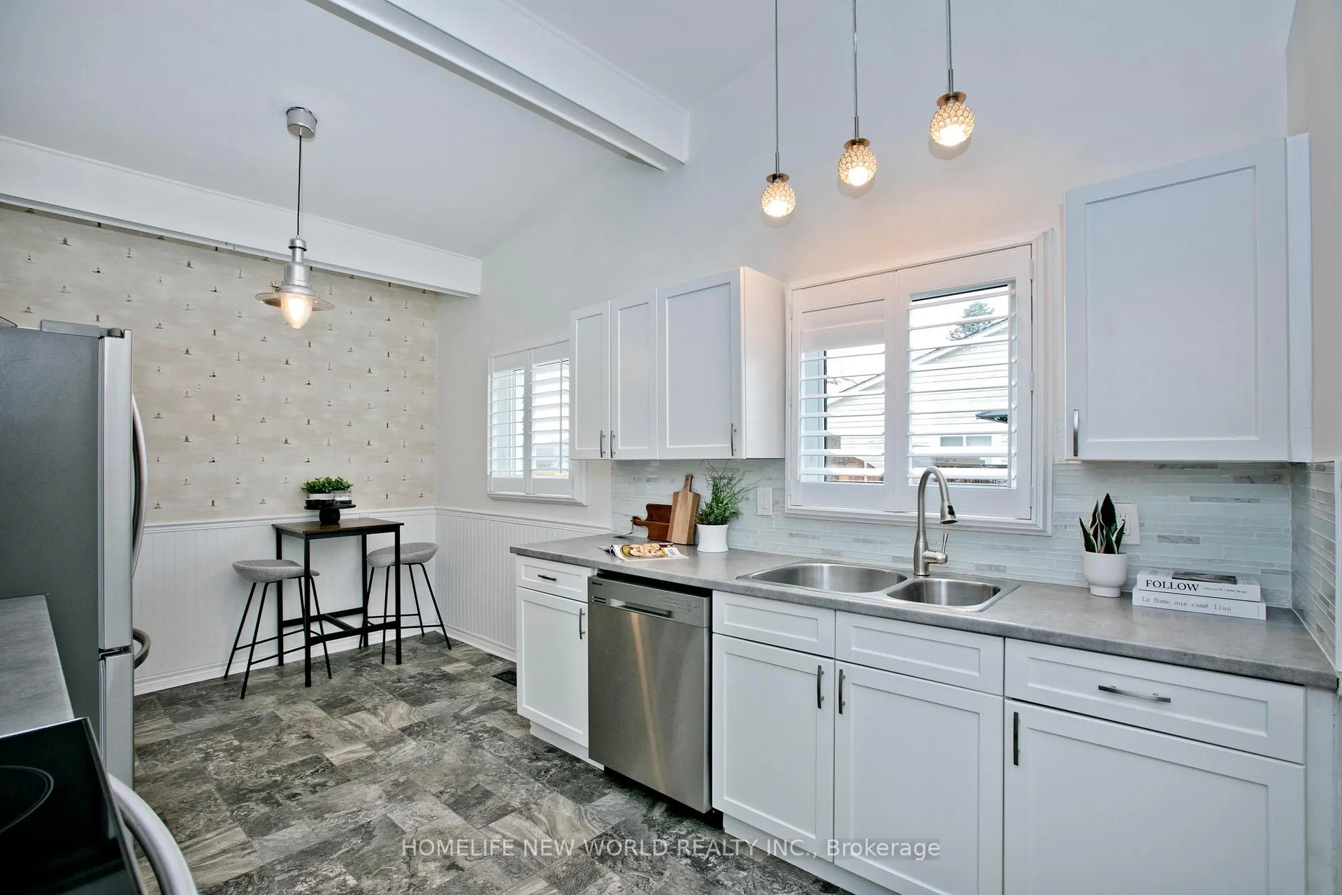 Photo 11 of 680 Annland Street, Pickering, Bay Ridges — HOMEH