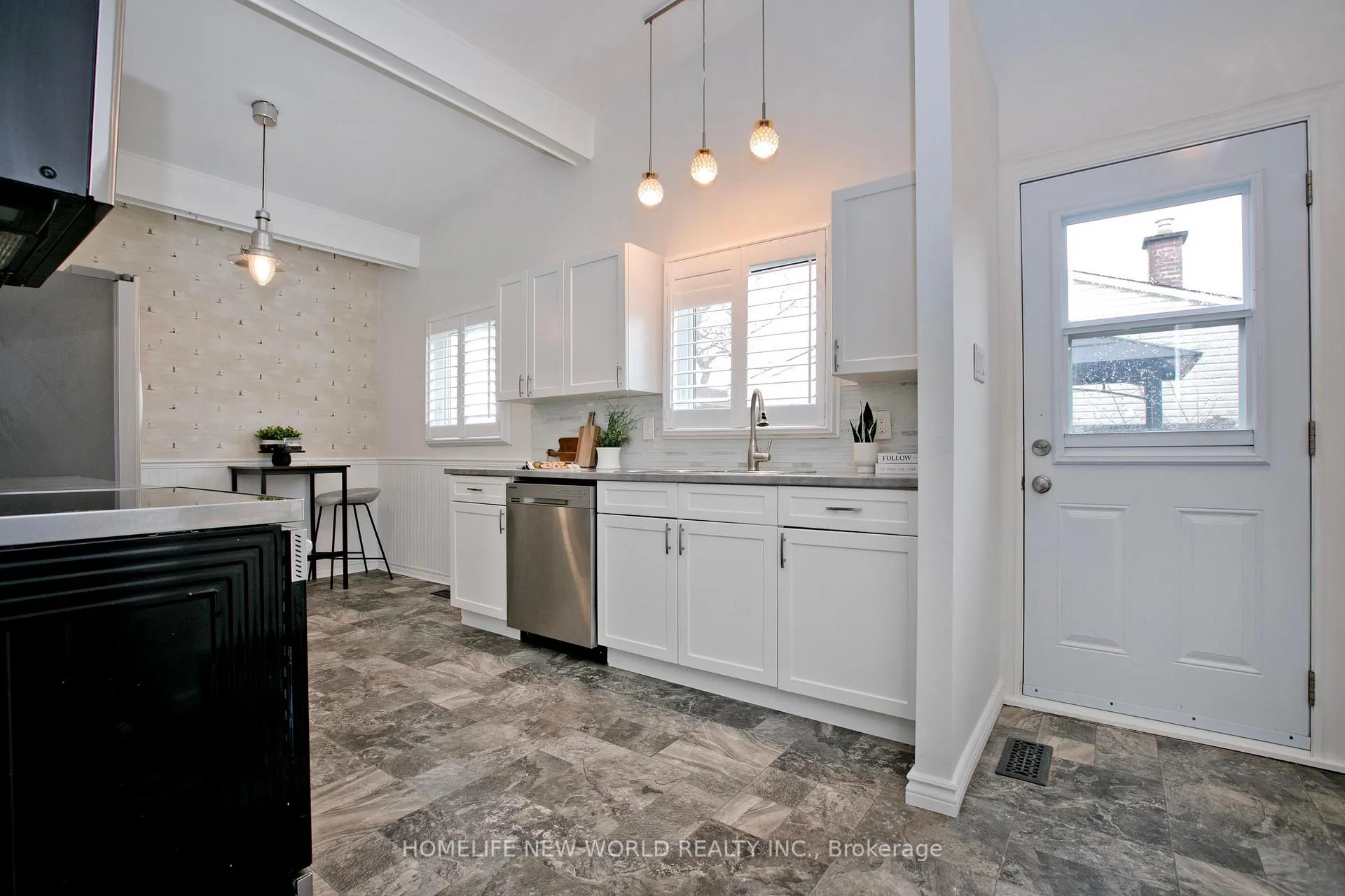 Photo 13 of 680 Annland Street, Pickering, Bay Ridges — HOMEH