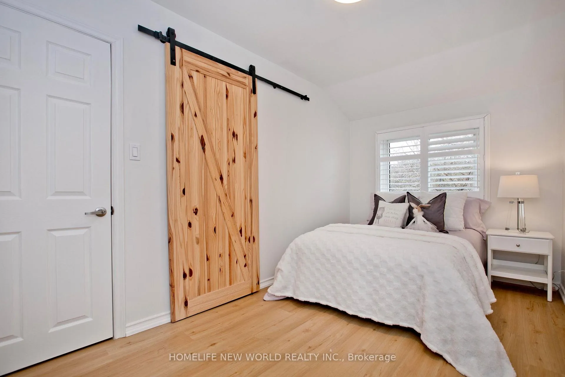 Photo 17 of 680 Annland Street, Pickering, Bay Ridges — HOMEH