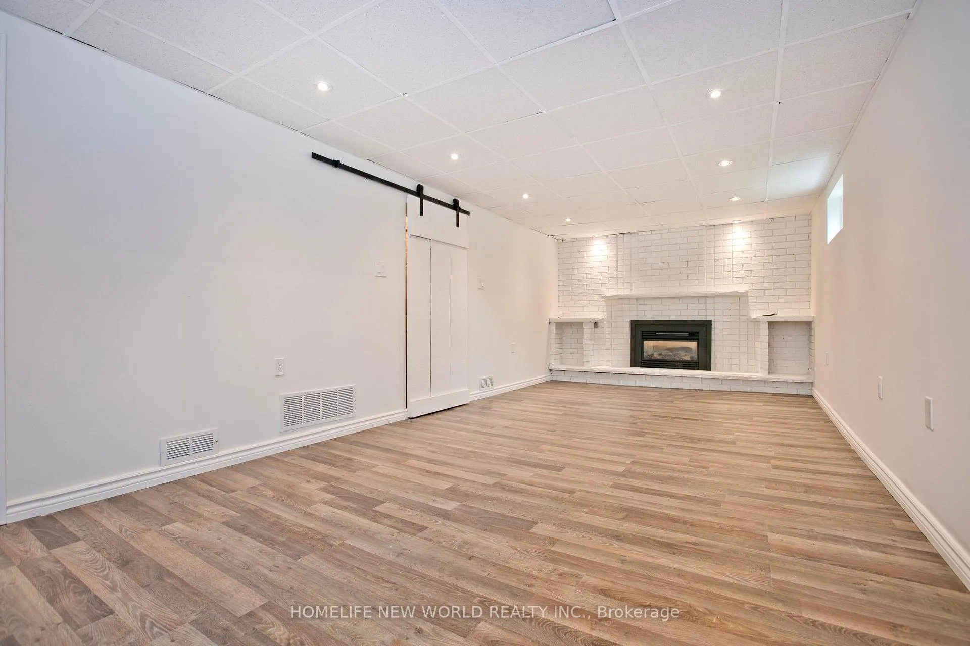 Photo 21 of 680 Annland Street, Pickering, Bay Ridges — HOMEH