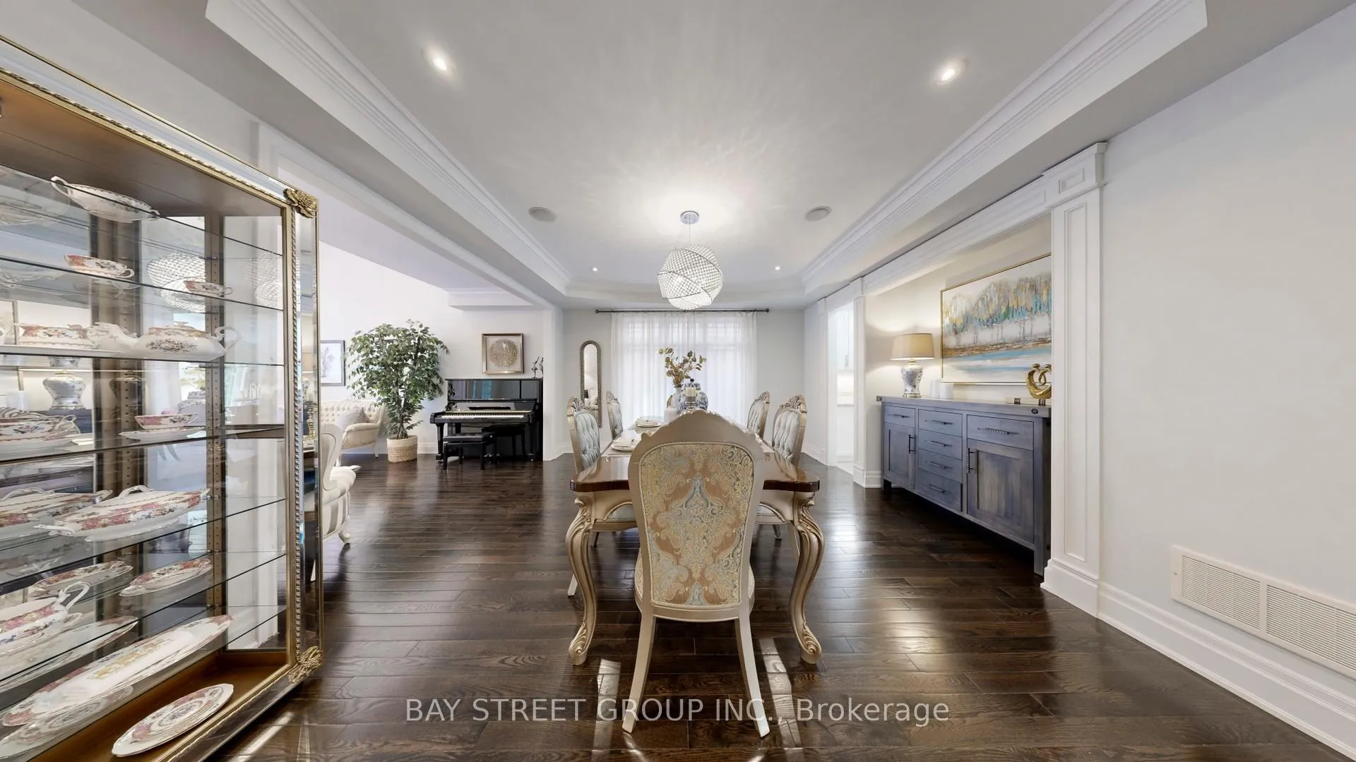 Photo 8 of 176 Upper Post Road, Vaughan, Patterson — HOMEH