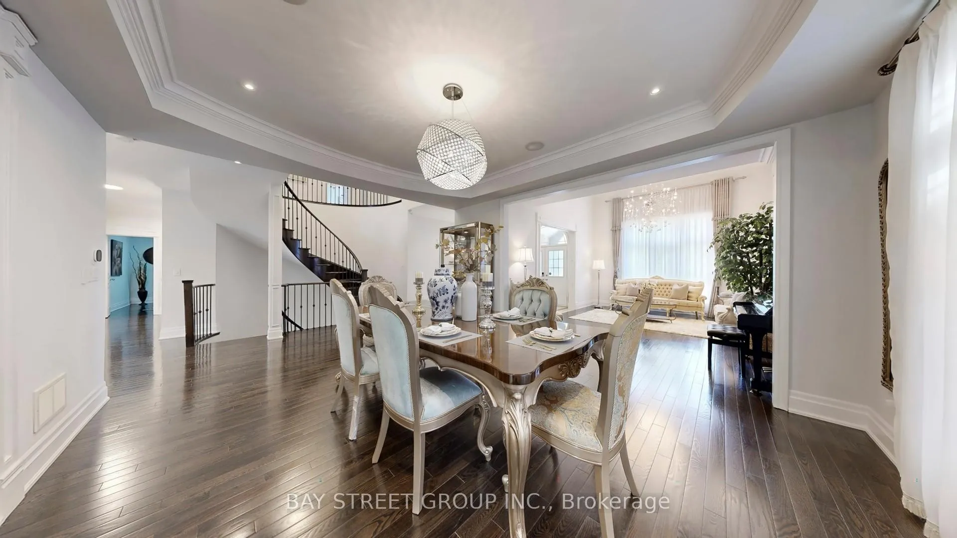 Photo 9 of 176 Upper Post Road, Vaughan, Patterson — HOMEH