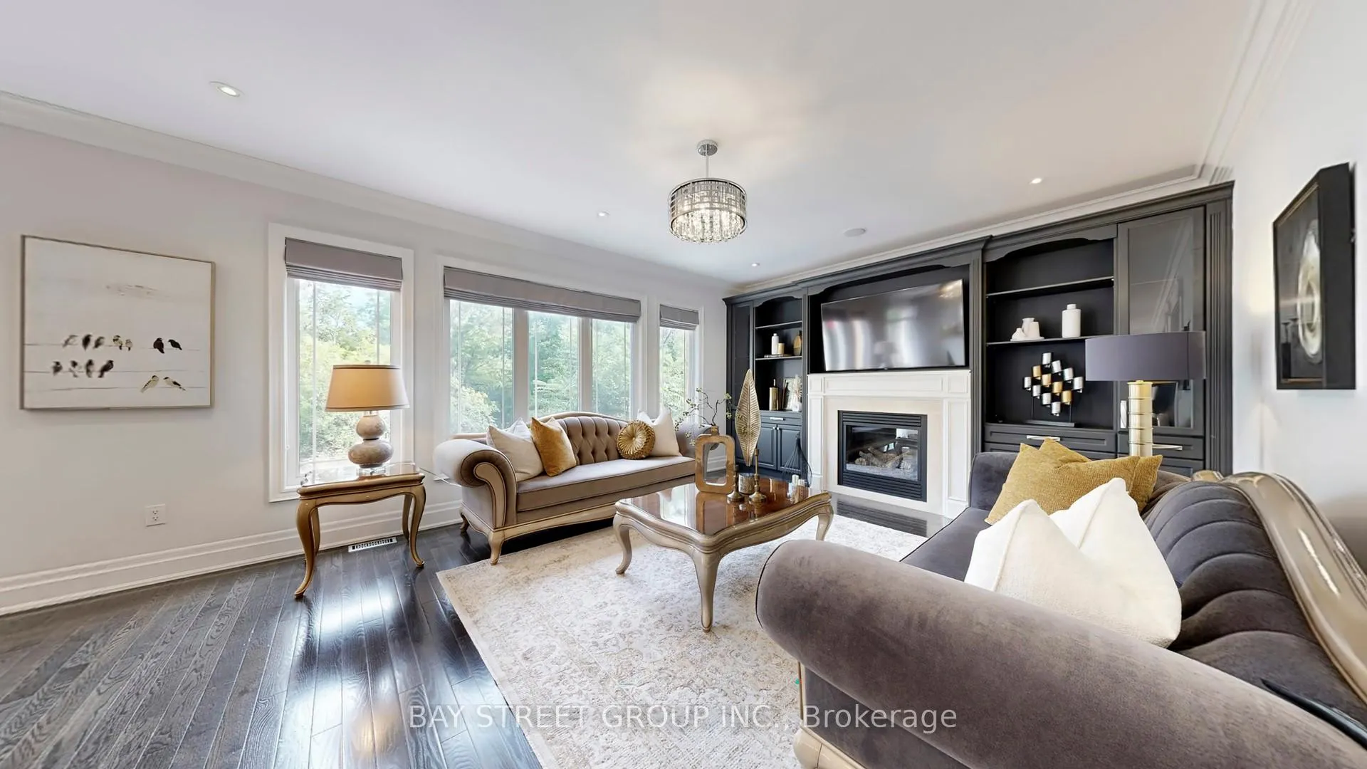 Photo 10 of 176 Upper Post Road, Vaughan, Patterson — HOMEH