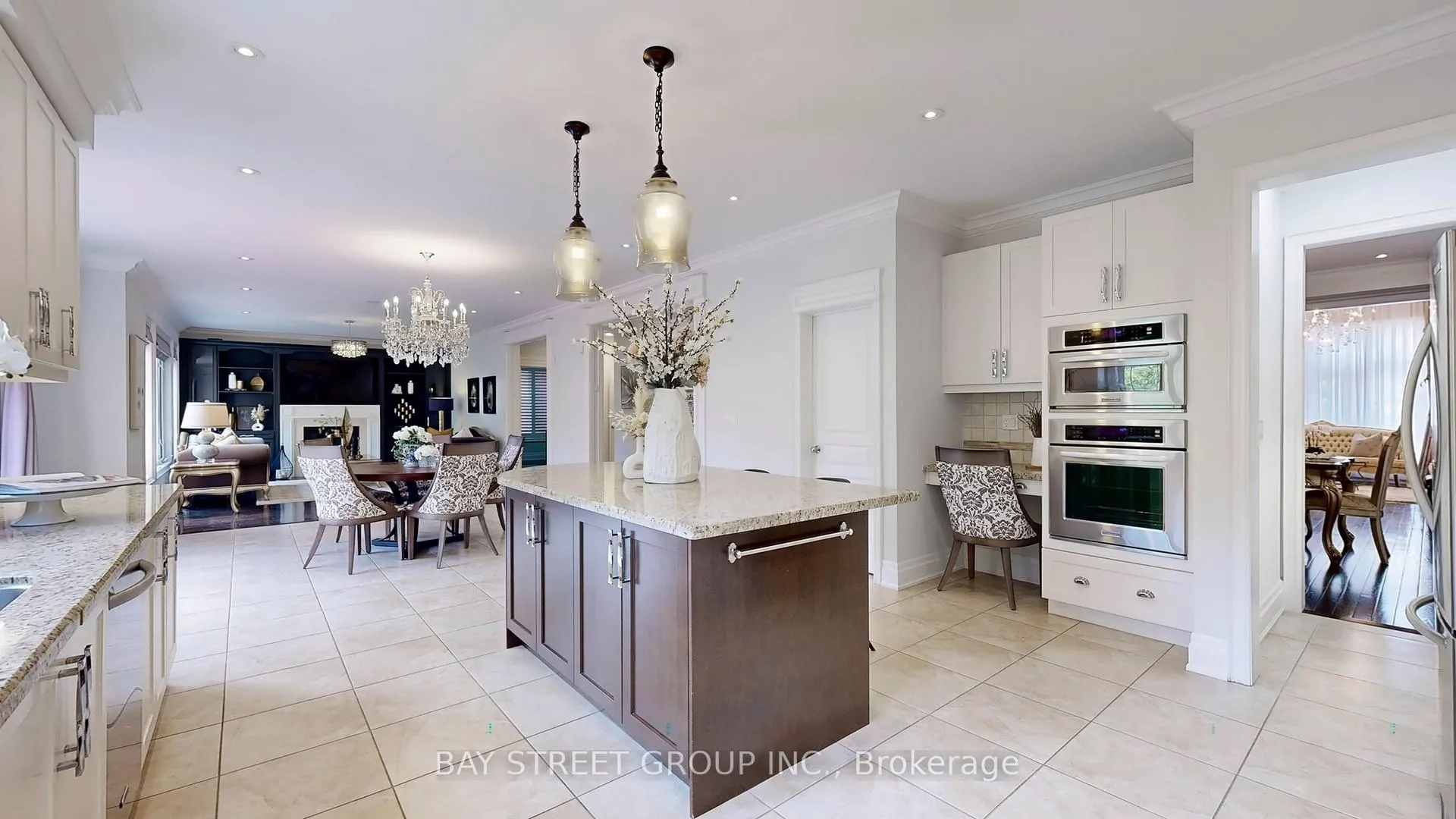 Photo 14 of 176 Upper Post Road, Vaughan, Patterson — HOMEH