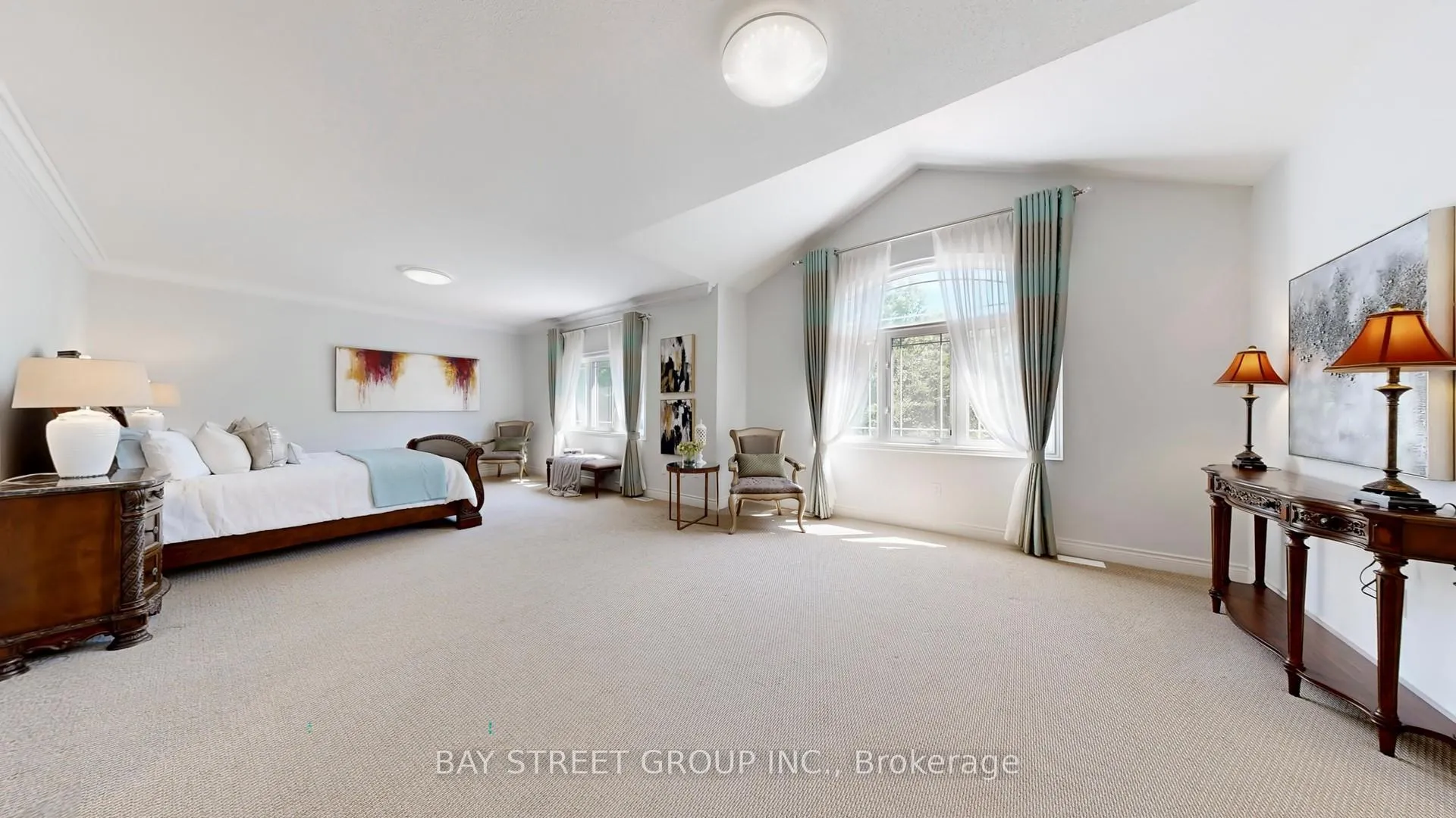 Photo 23 of 176 Upper Post Road, Vaughan, Patterson — HOMEH