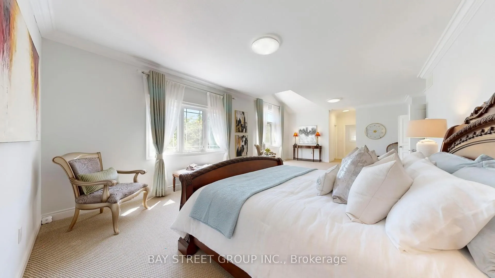 Photo 25 of 176 Upper Post Road, Vaughan, Patterson — HOMEH