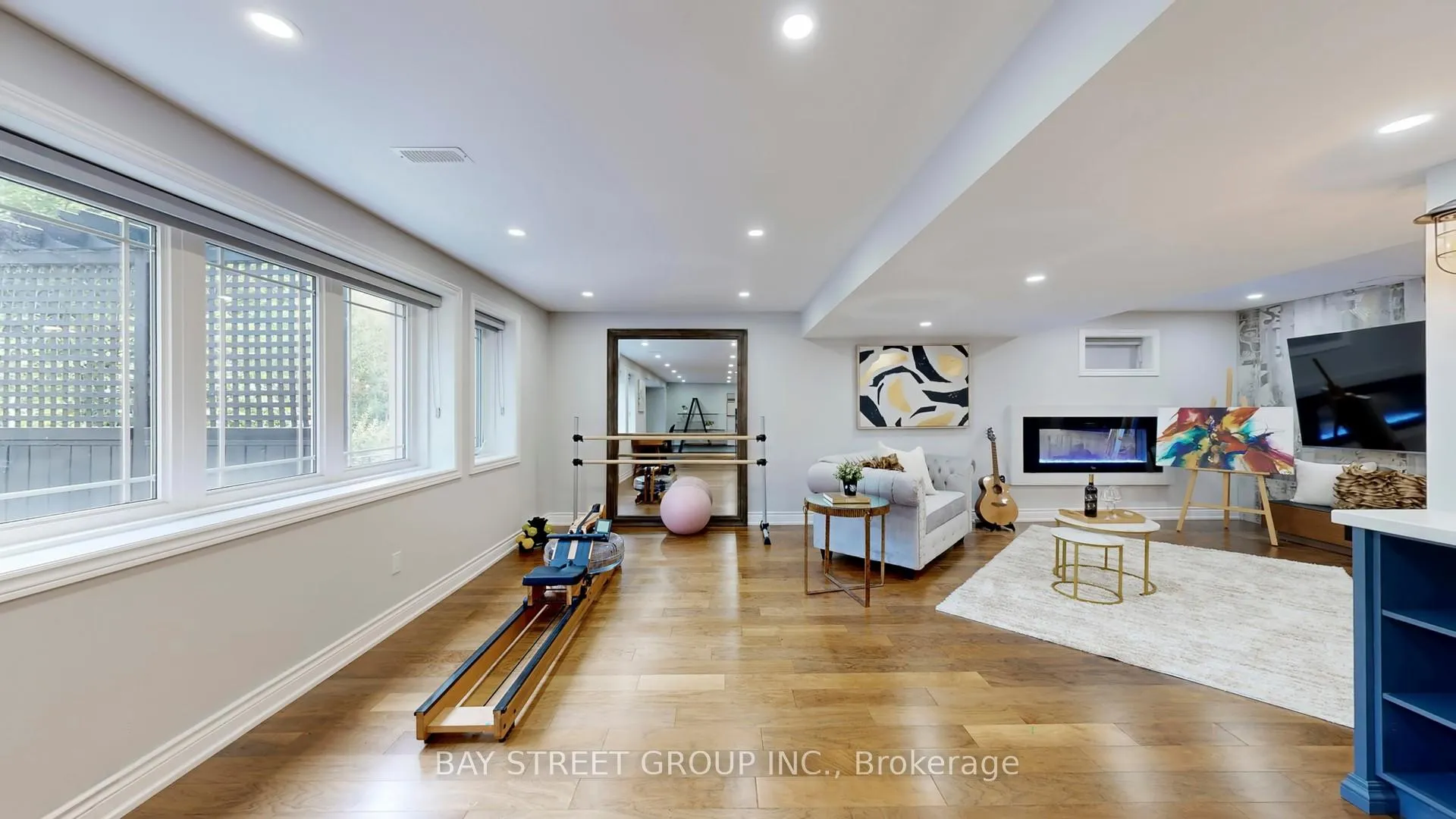 Photo 39 of 176 Upper Post Road, Vaughan, Patterson — HOMEH
