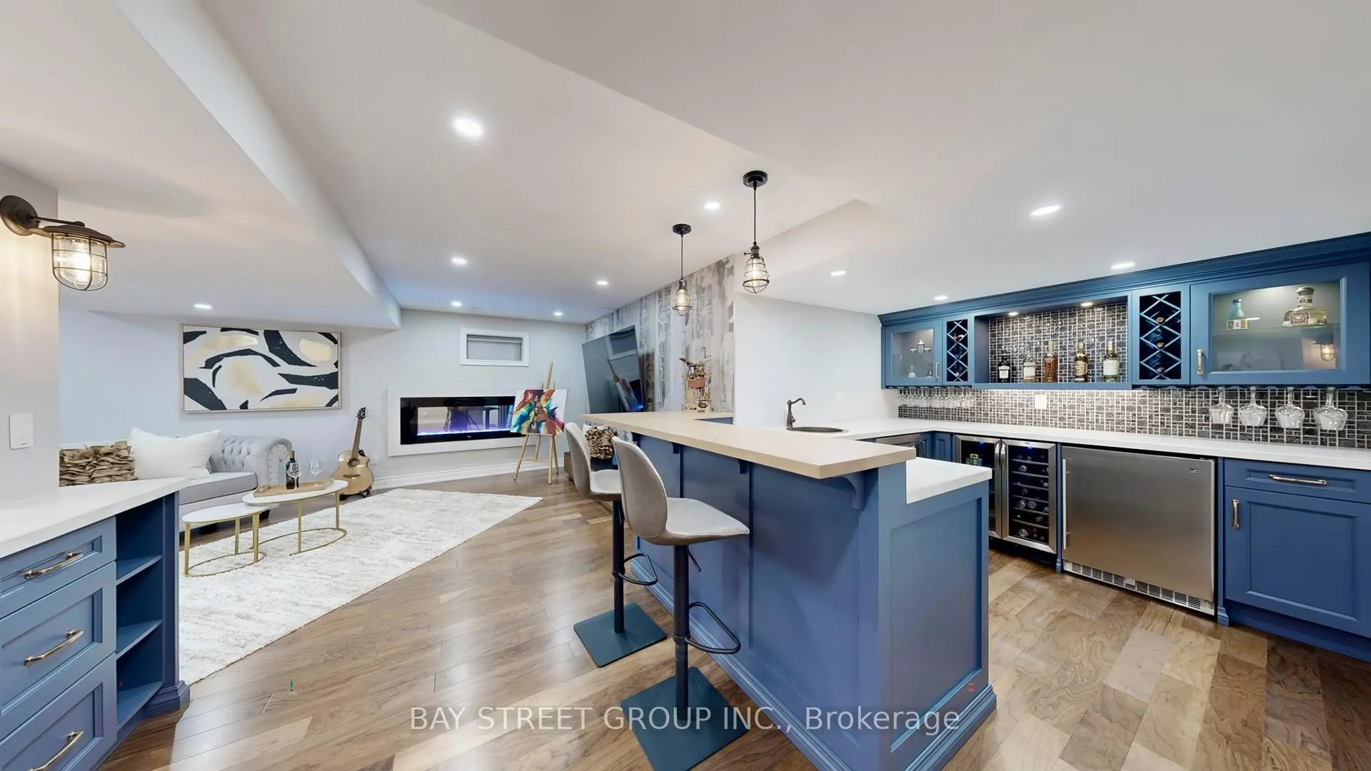 Photo 41 of 176 Upper Post Road, Vaughan, Patterson — HOMEH