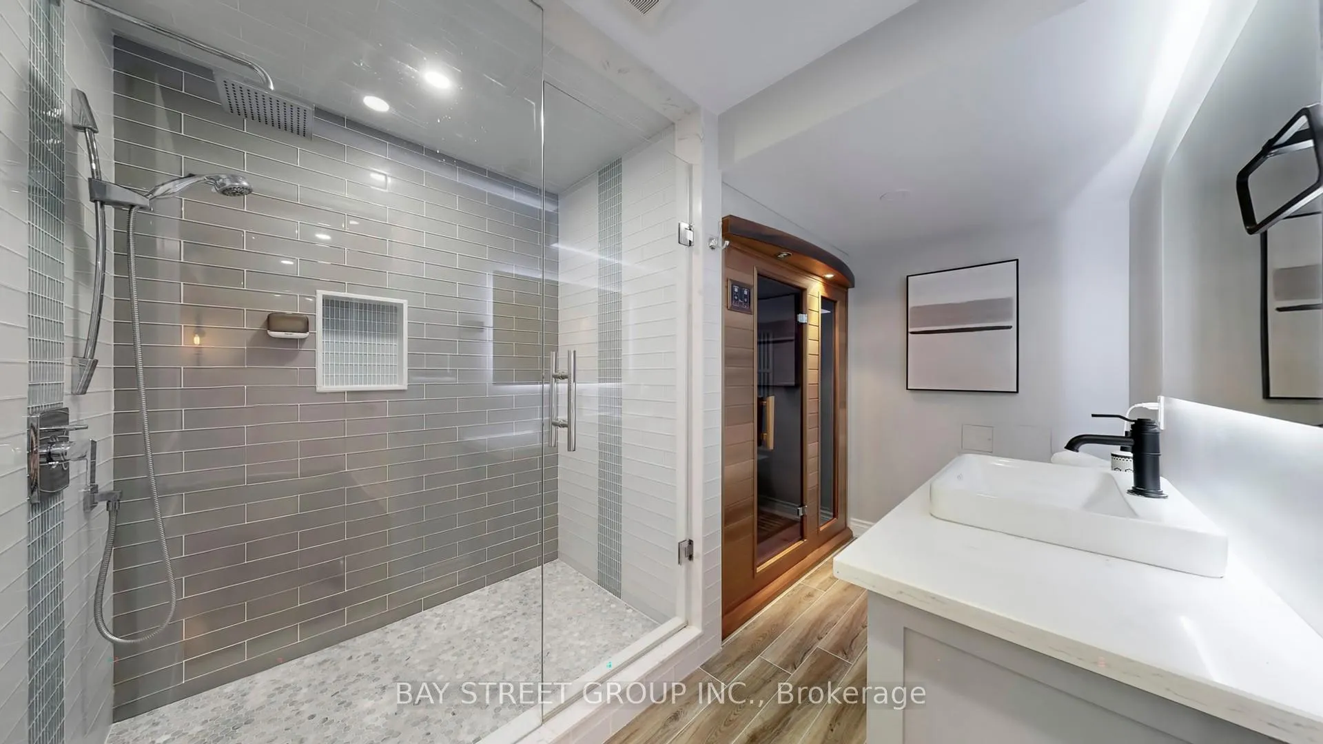 Photo 44 of 176 Upper Post Road, Vaughan, Patterson — HOMEH