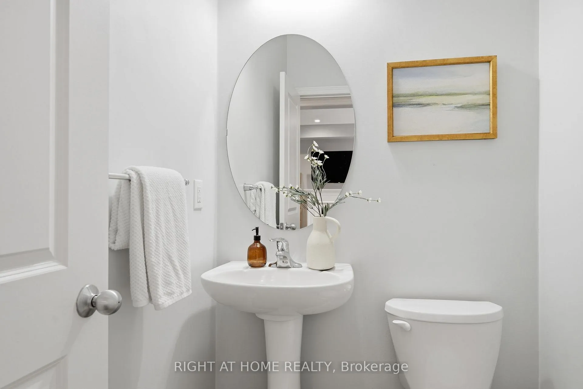 Photo 9 of 79 Ross Wright Avenue, Clarington, Bowmanville — HOMEH