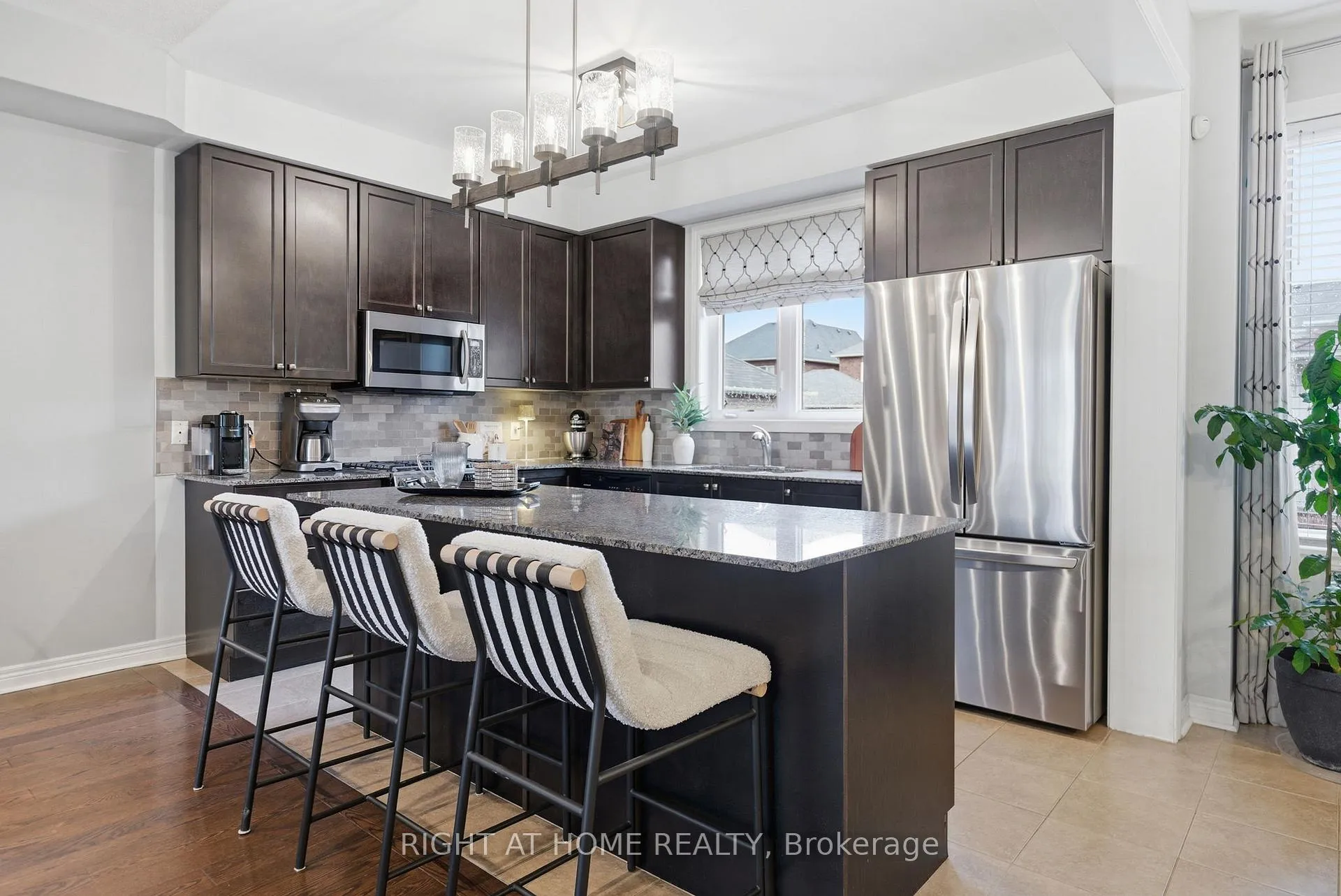Photo 12 of 79 Ross Wright Avenue, Clarington, Bowmanville — HOMEH