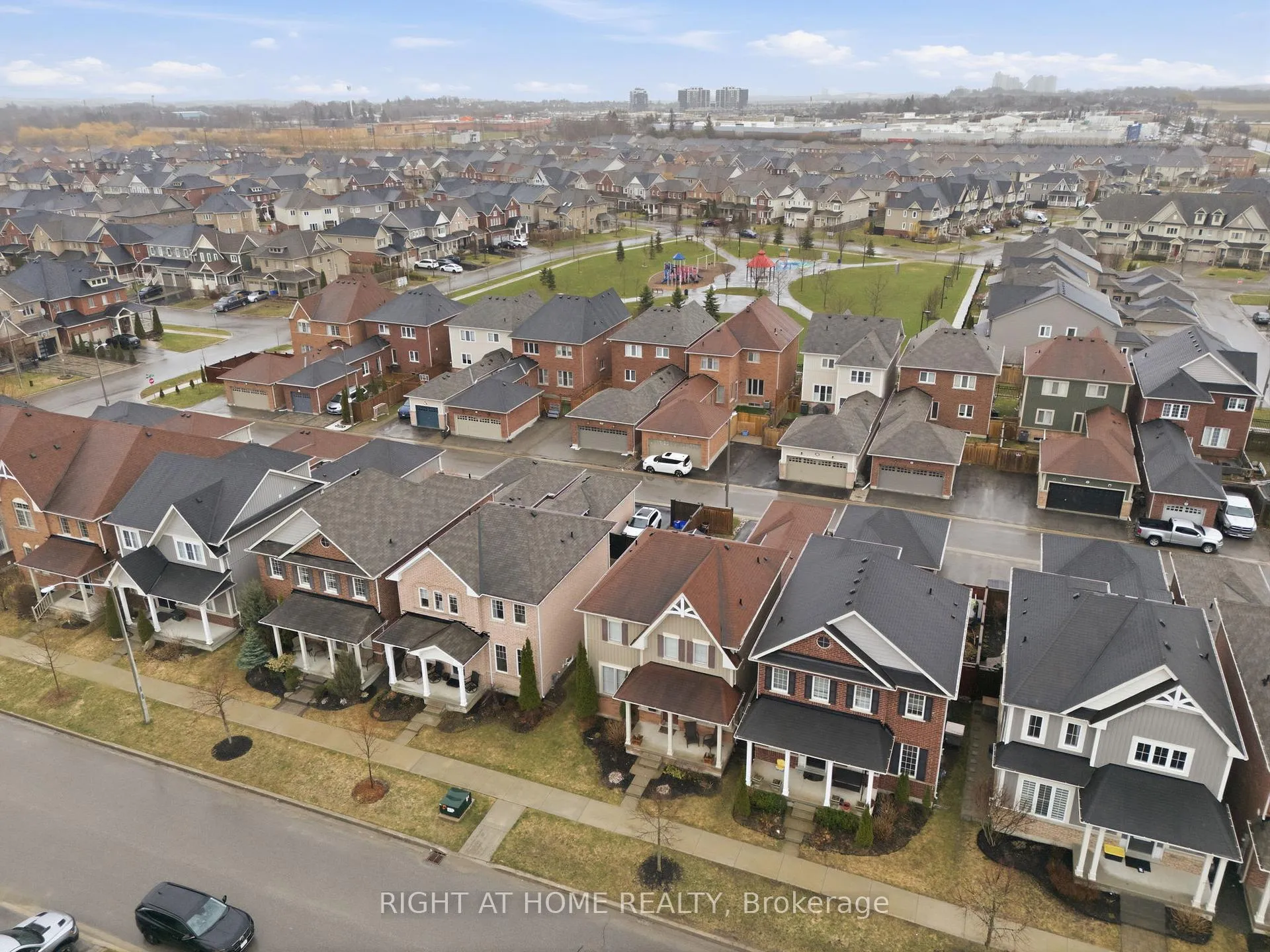 Photo 36 of 79 Ross Wright Avenue, Clarington, Bowmanville — HOMEH
