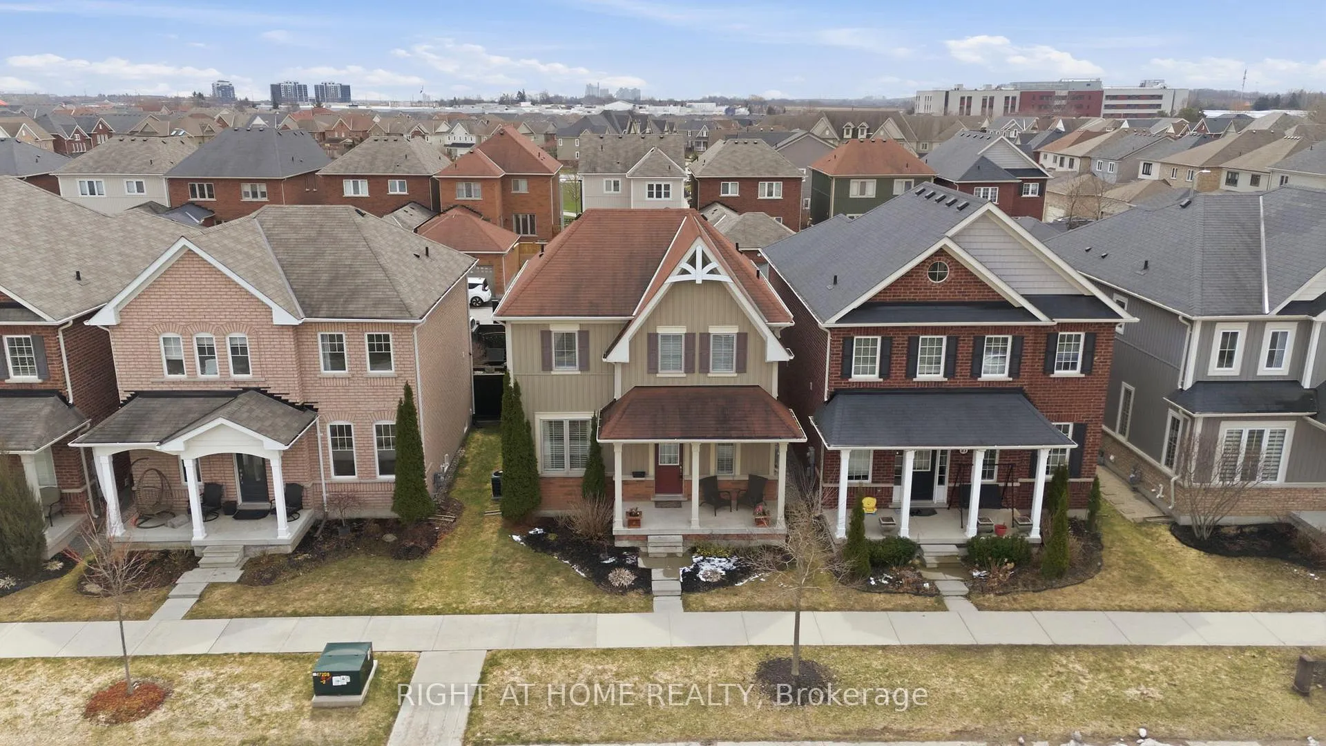 Photo 37 of 79 Ross Wright Avenue, Clarington, Bowmanville — HOMEH