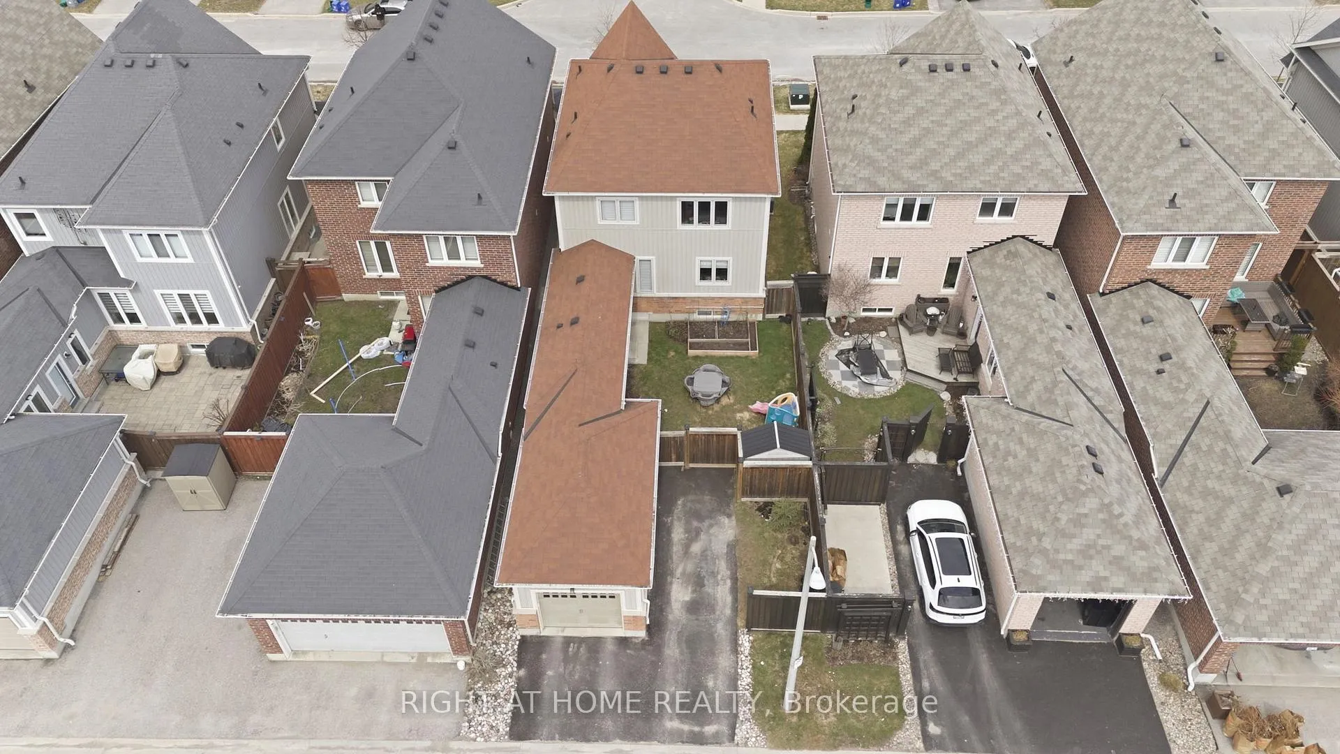 Photo 38 of 79 Ross Wright Avenue, Clarington, Bowmanville — HOMEH