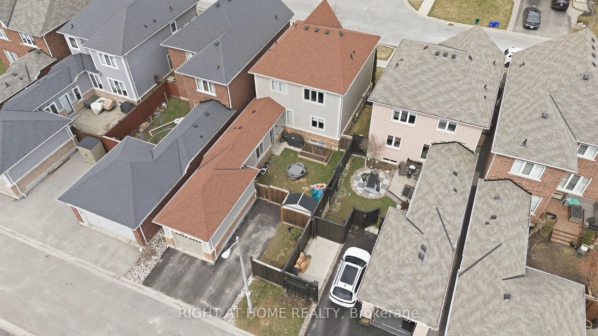 Photo 39 of 79 Ross Wright Avenue, Clarington, Bowmanville — HOMEH