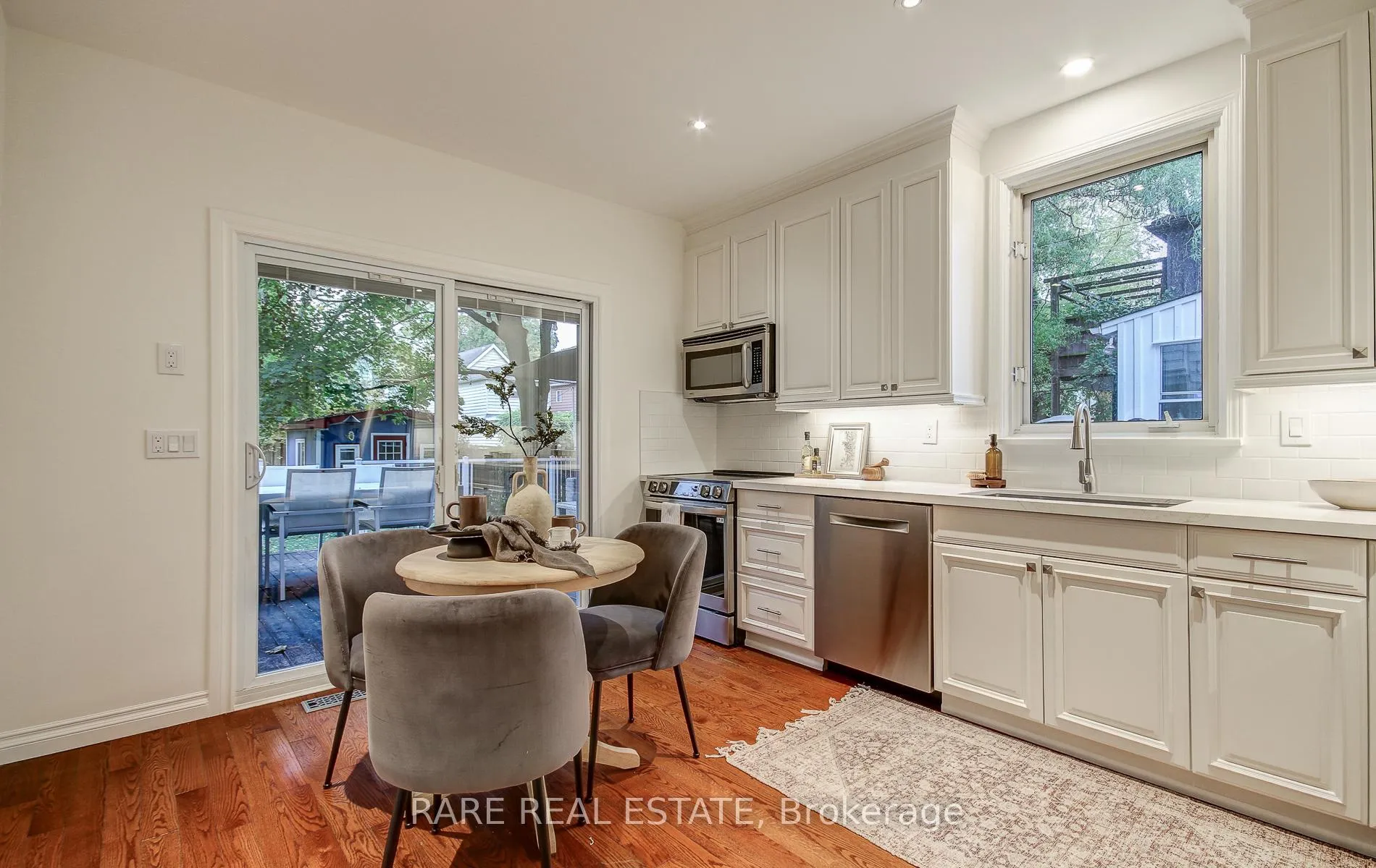 Photo 11 of 965 Logan Avenue, Toronto, Playter Estates-Danforth — HOMEH