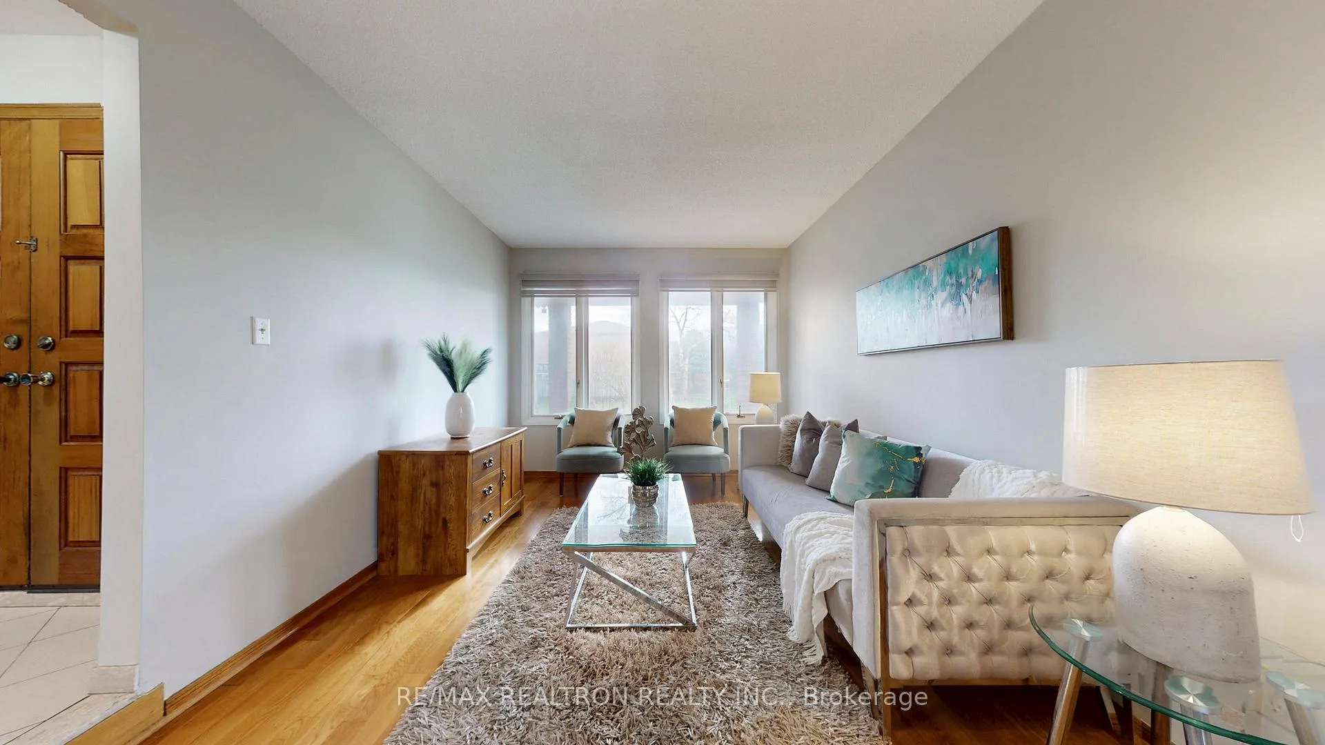 Photo 10 of 33 Byer Drive, Markham, Raymerville — HOMEH