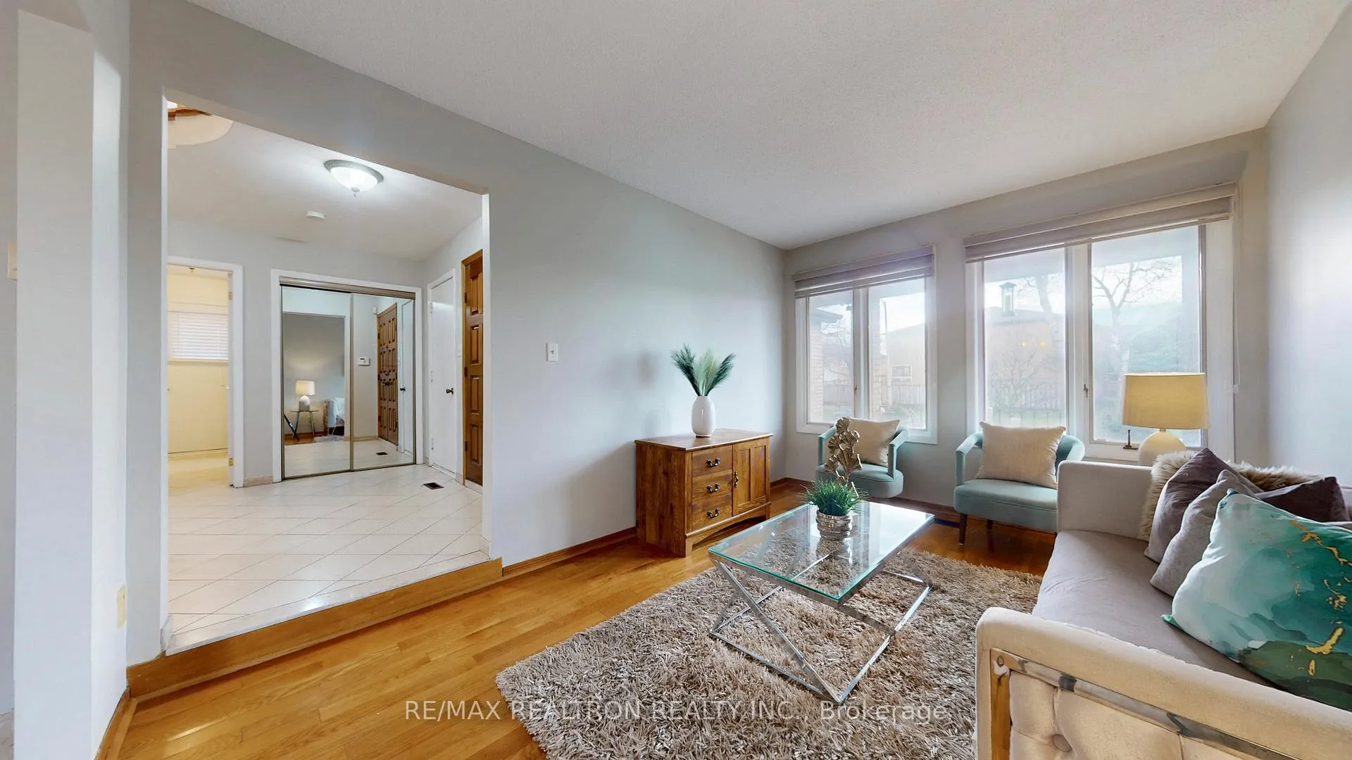 Photo 11 of 33 Byer Drive, Markham, Raymerville — HOMEH