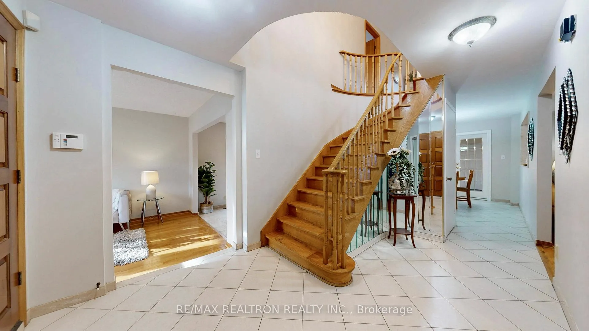 Photo 24 of 33 Byer Drive, Markham, Raymerville — HOMEH